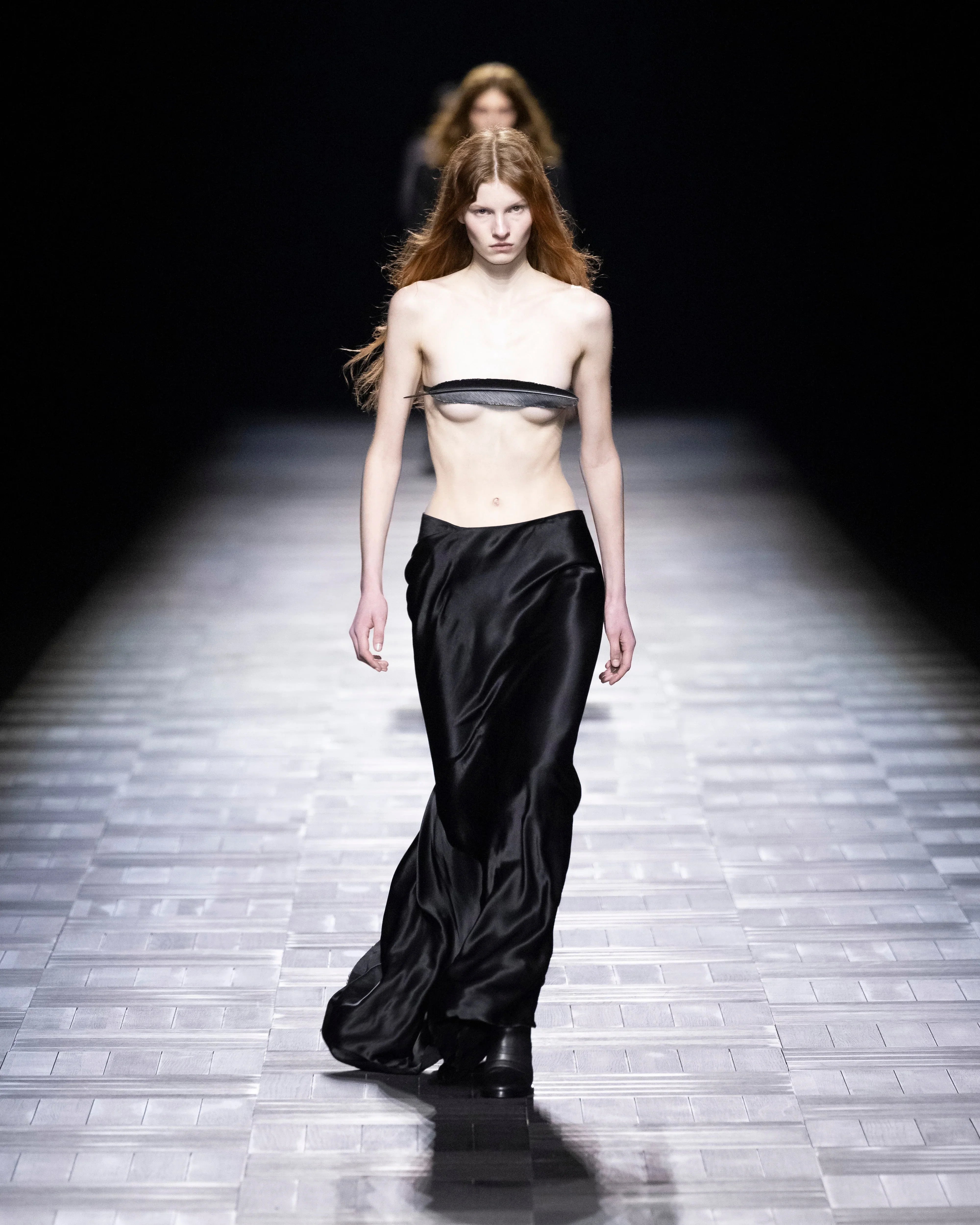 Autumn / Winter 23-24 – Ann Demeulemeester