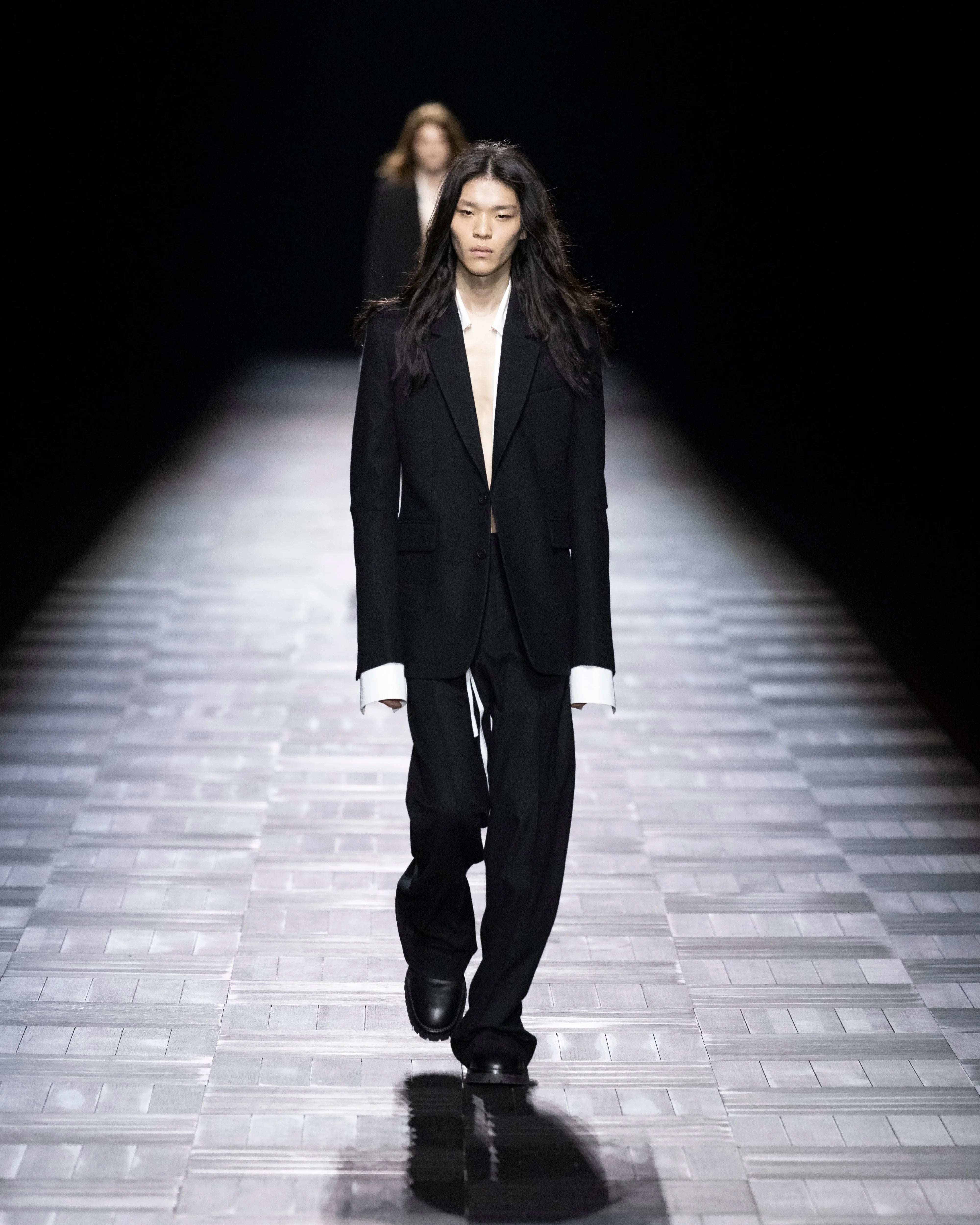 Autumn / Winter 23-24 – Ann Demeulemeester