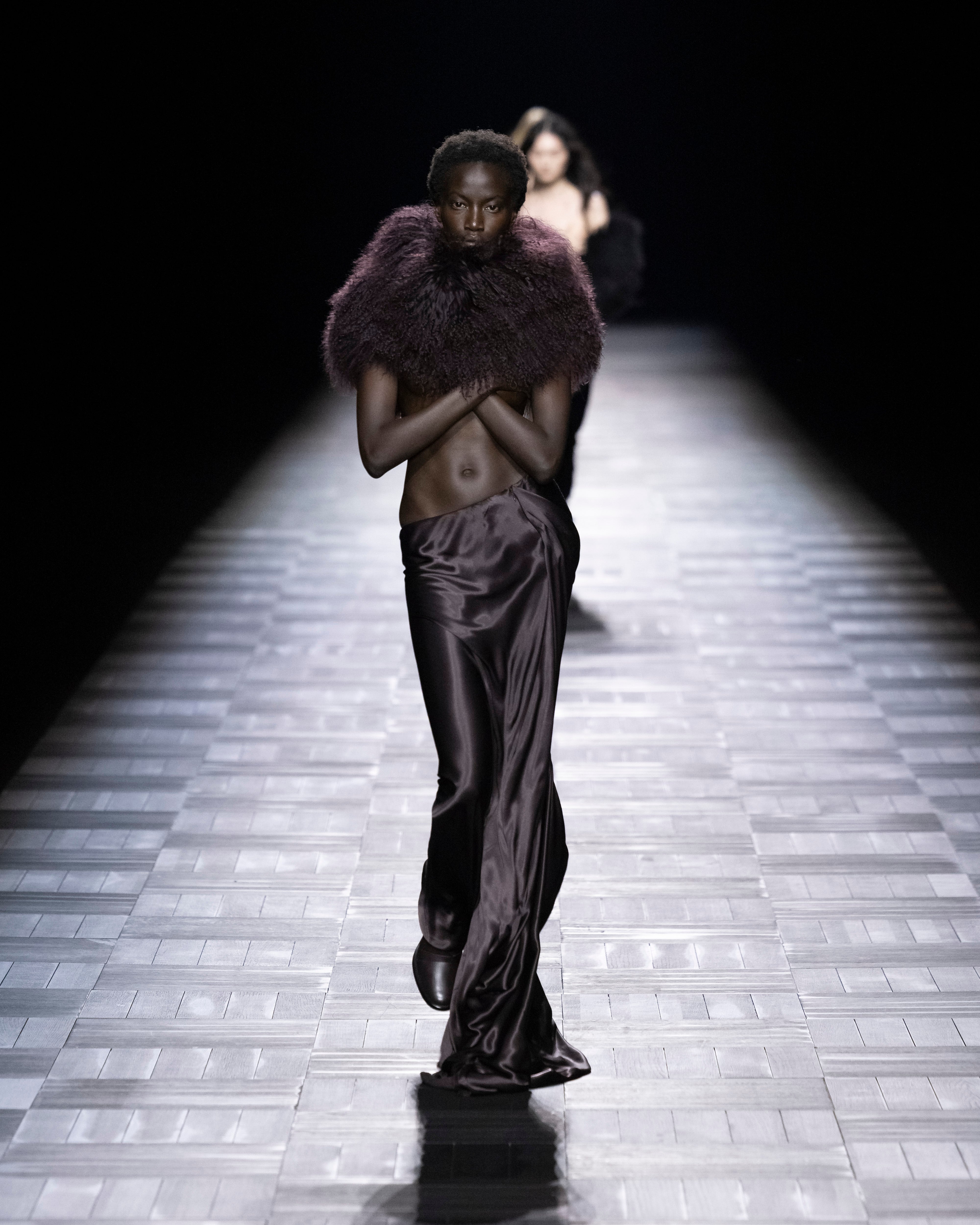 Autumn / Winter 23-24 – Ann Demeulemeester