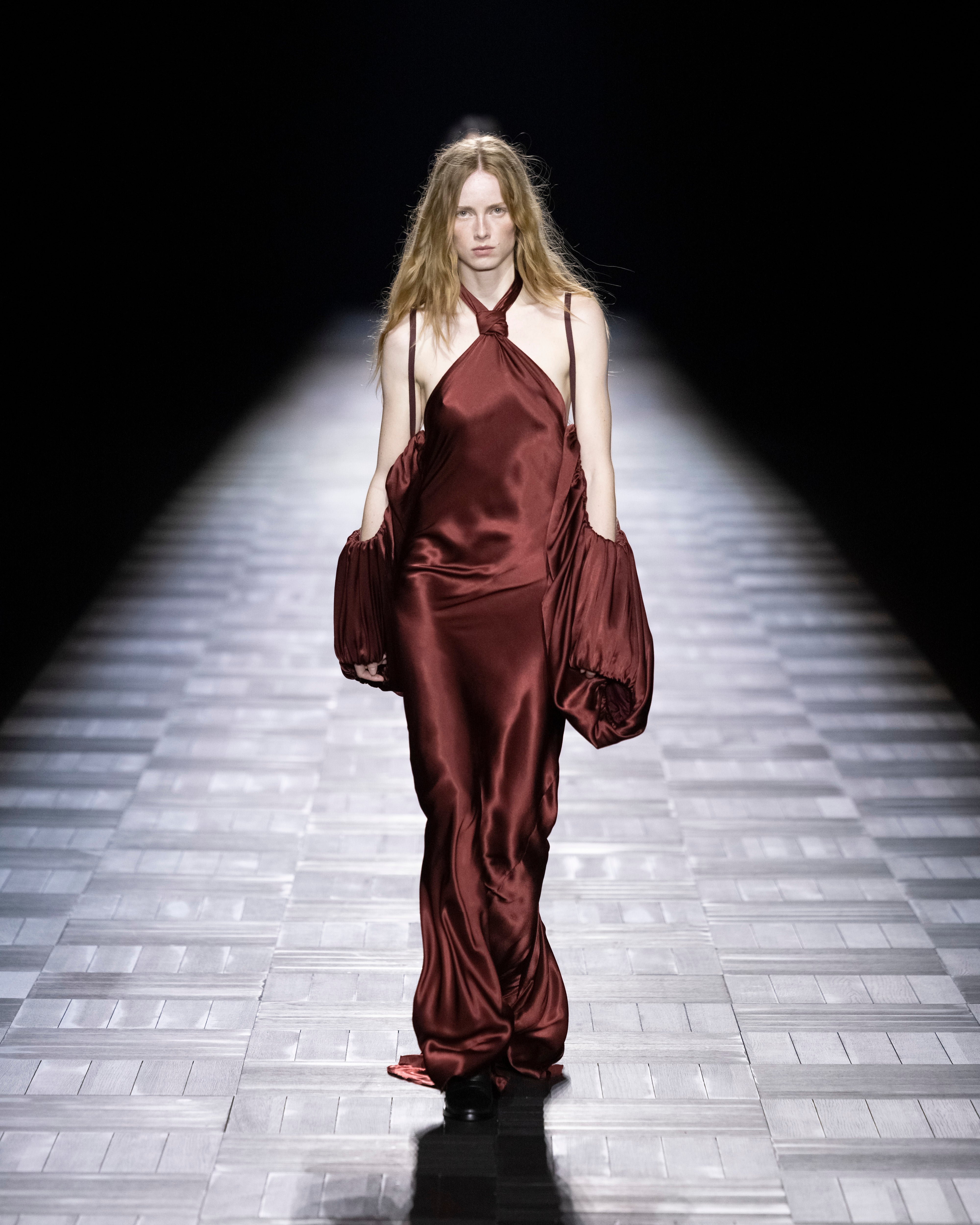 Autumn / Winter 23-24 – Ann Demeulemeester