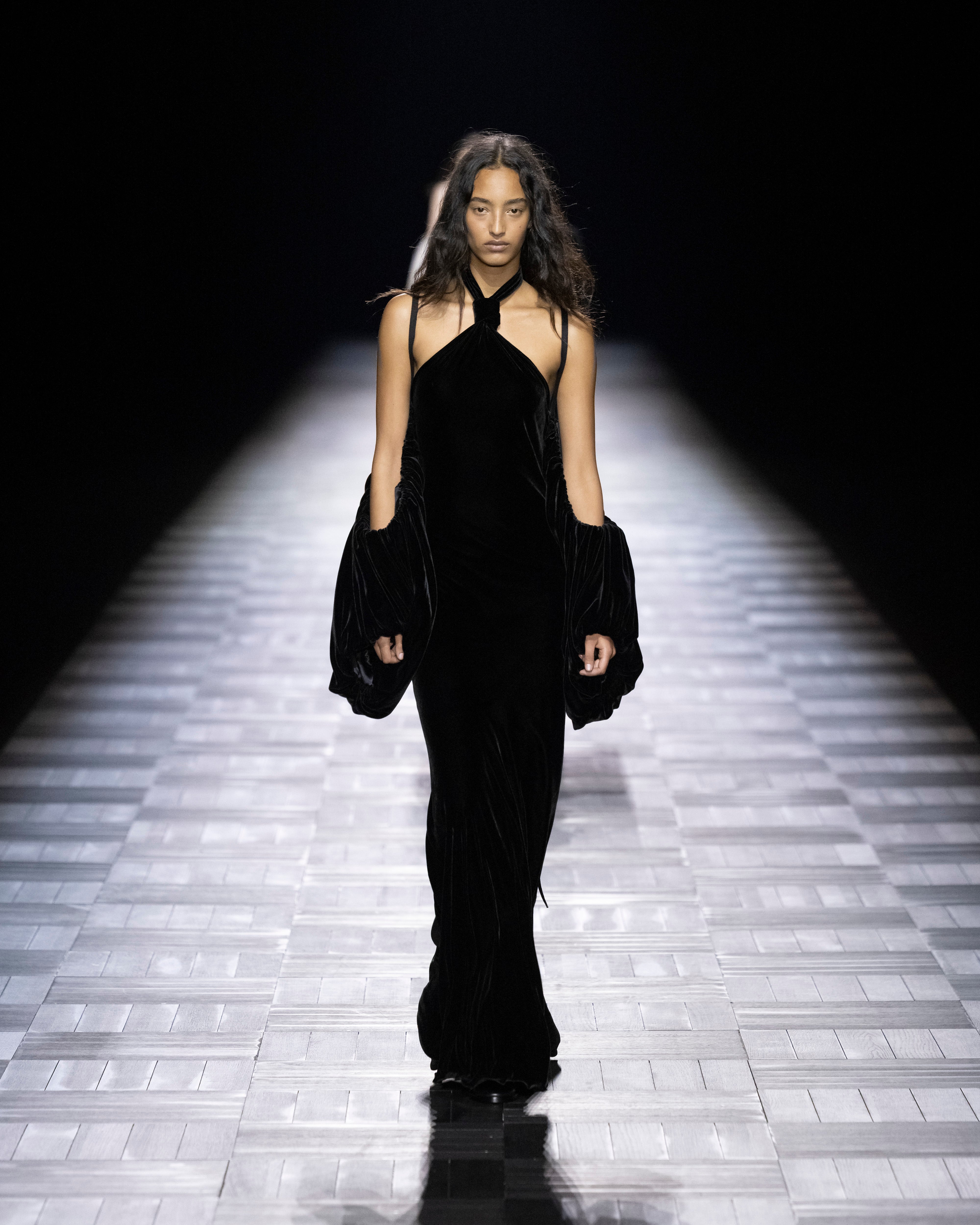 Autumn / Winter 23-24 – Ann Demeulemeester