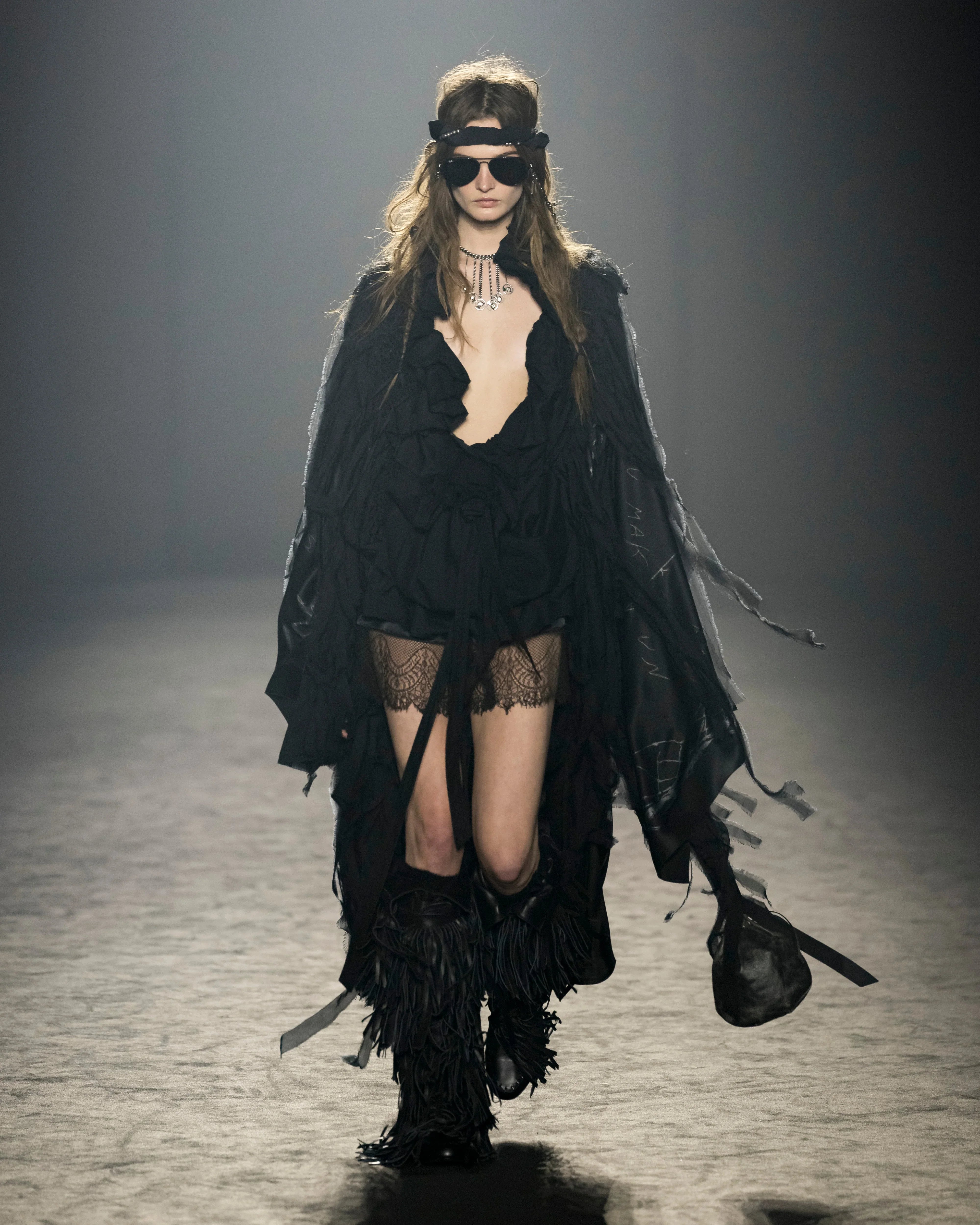 Autumn / Winter 25 – Ann Demeulemeester