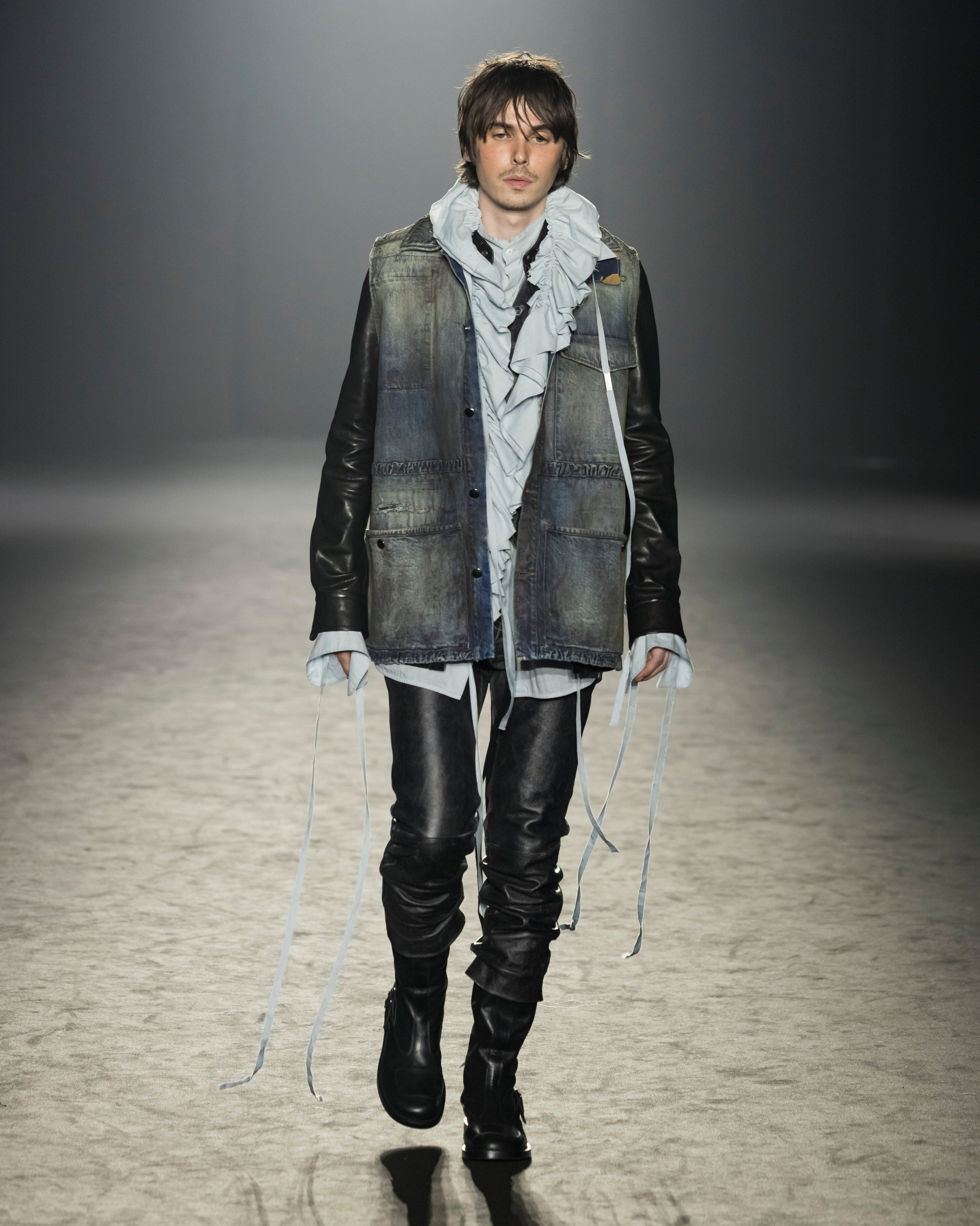 Autumn / Winter 25 Look 22