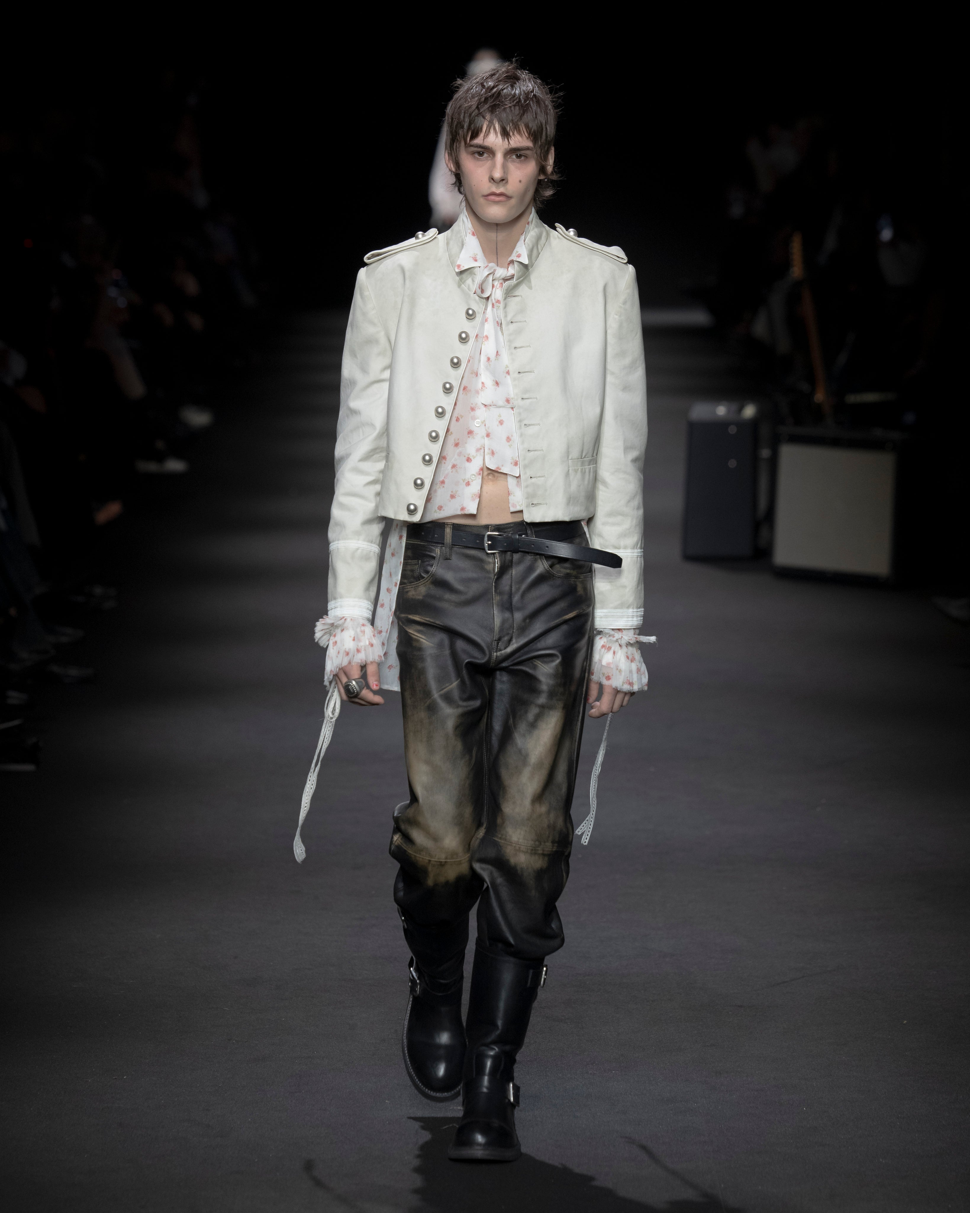 ANN DEMEULEMEESTER 26ss ヘンリーネック Spring / Summer 26 – Ann Demeulemeester