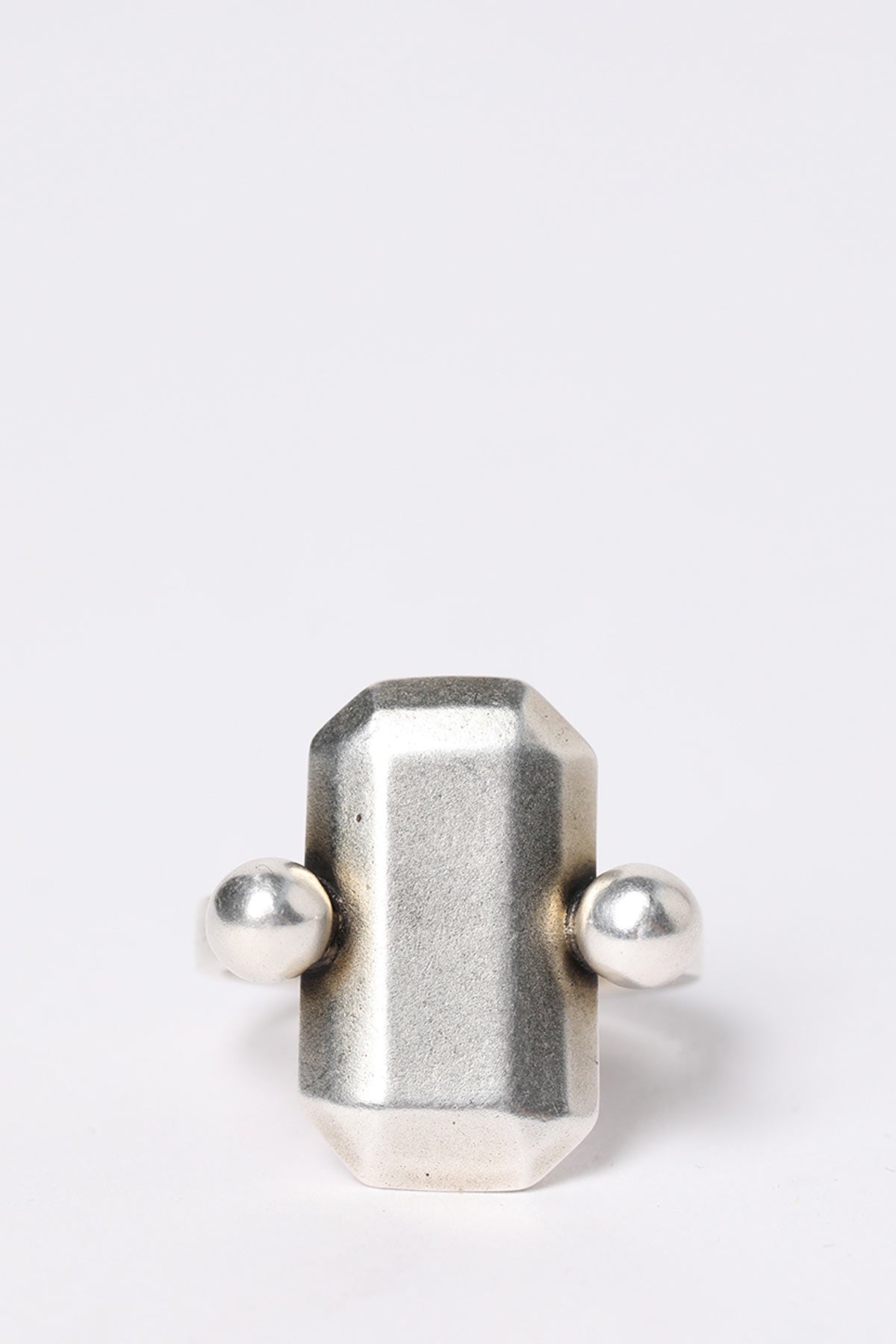 Vivil Rectangular Ring