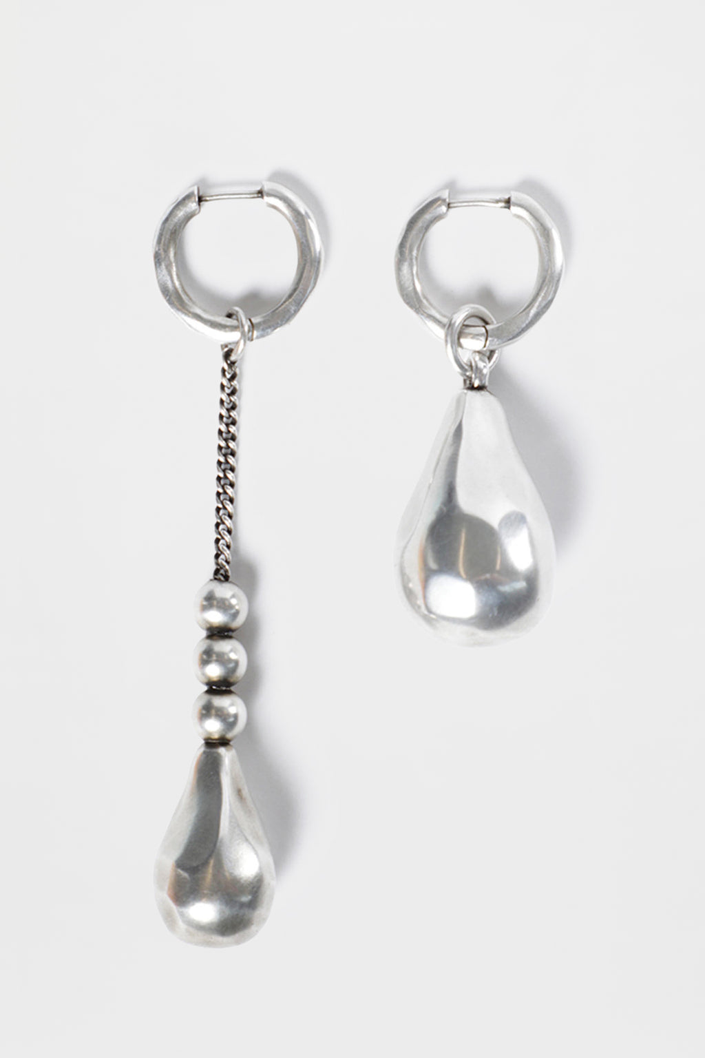 Nais Pearl Earrings