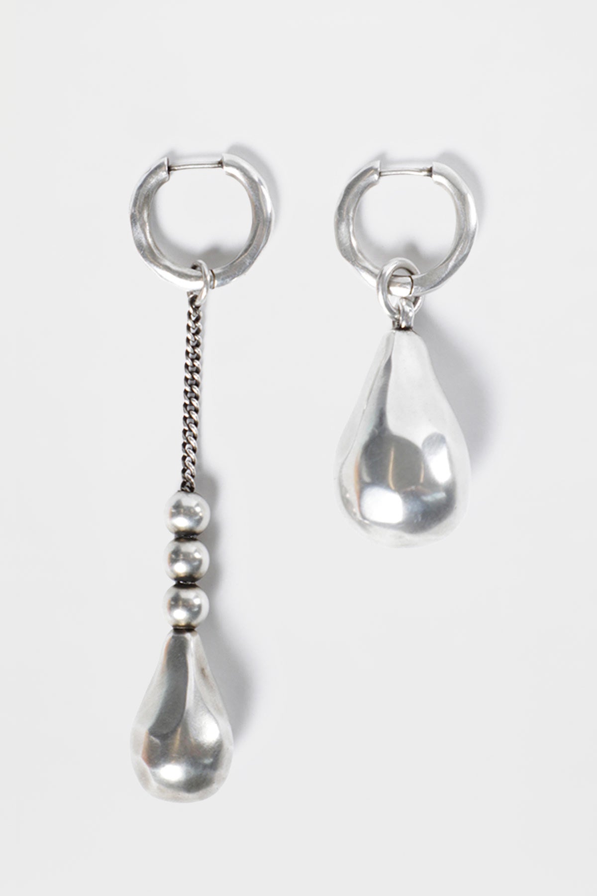 Nais Pearl Earrings