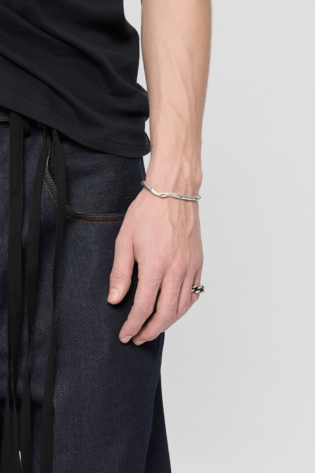 Alke Futuristic Thorn Bracelet