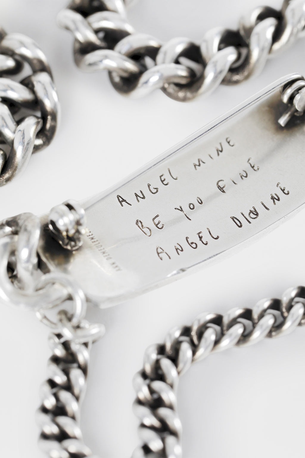 Naomi Qoute Chain Brooch