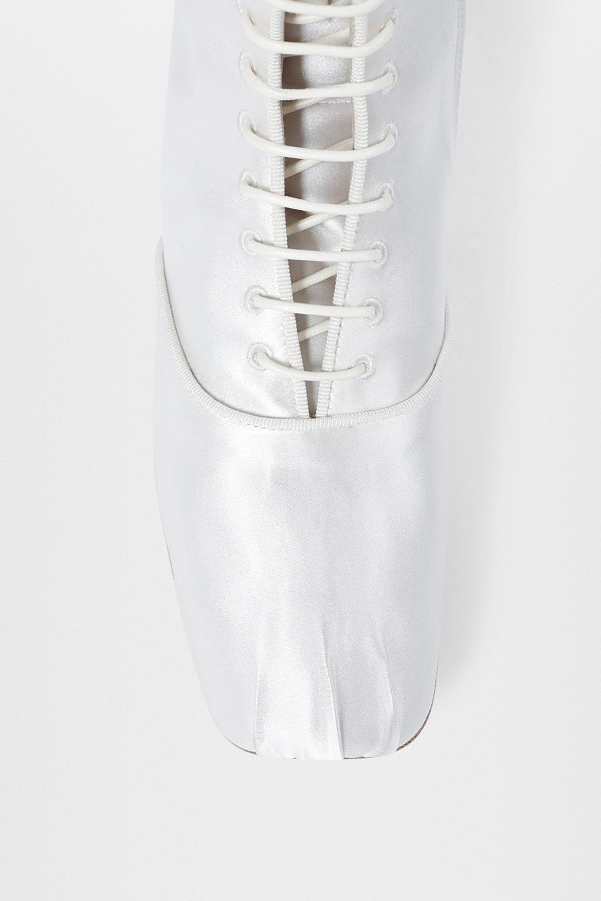 أحذية الكاحل المربعة من مونيل 