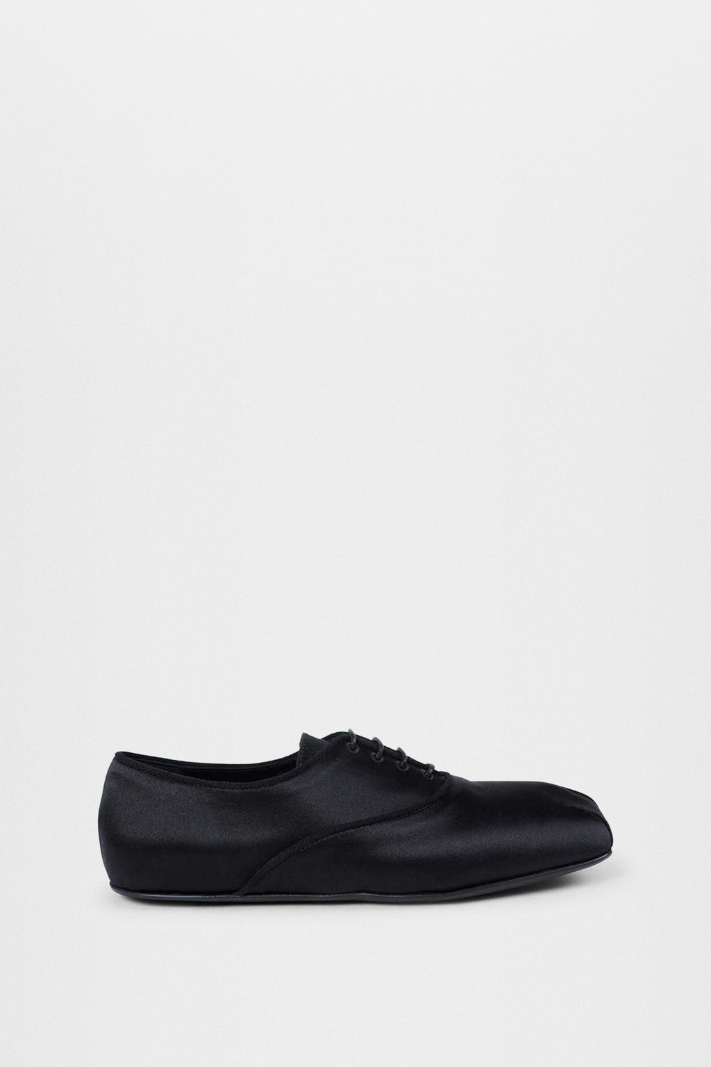 Tavis Squared Oxford Shoes
