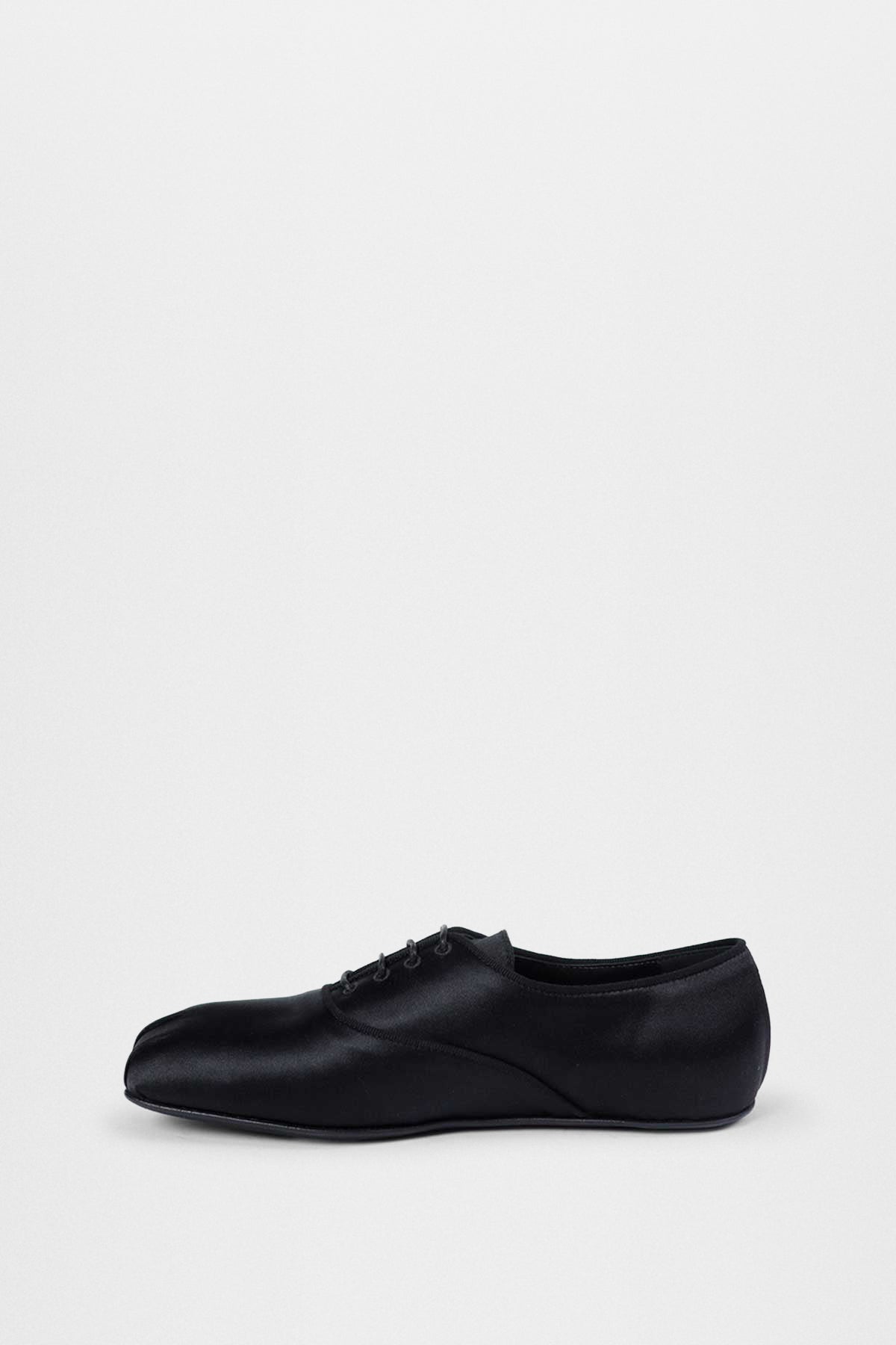 Tavis Squared Oxford Shoes