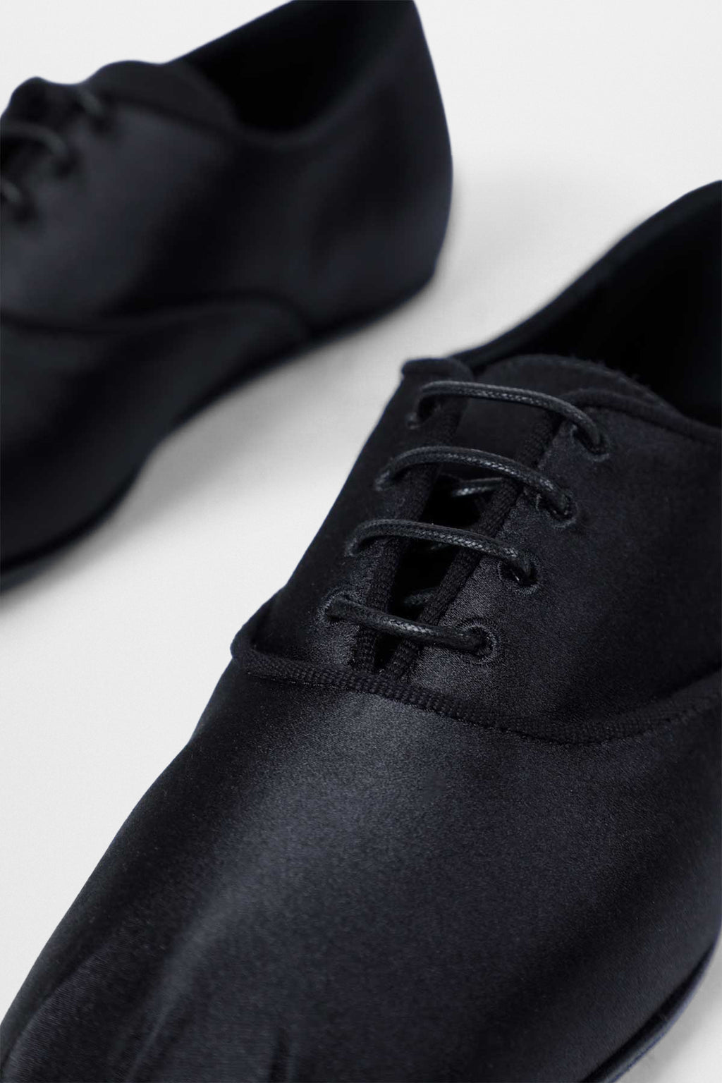 Tavis Squared Oxford Shoes