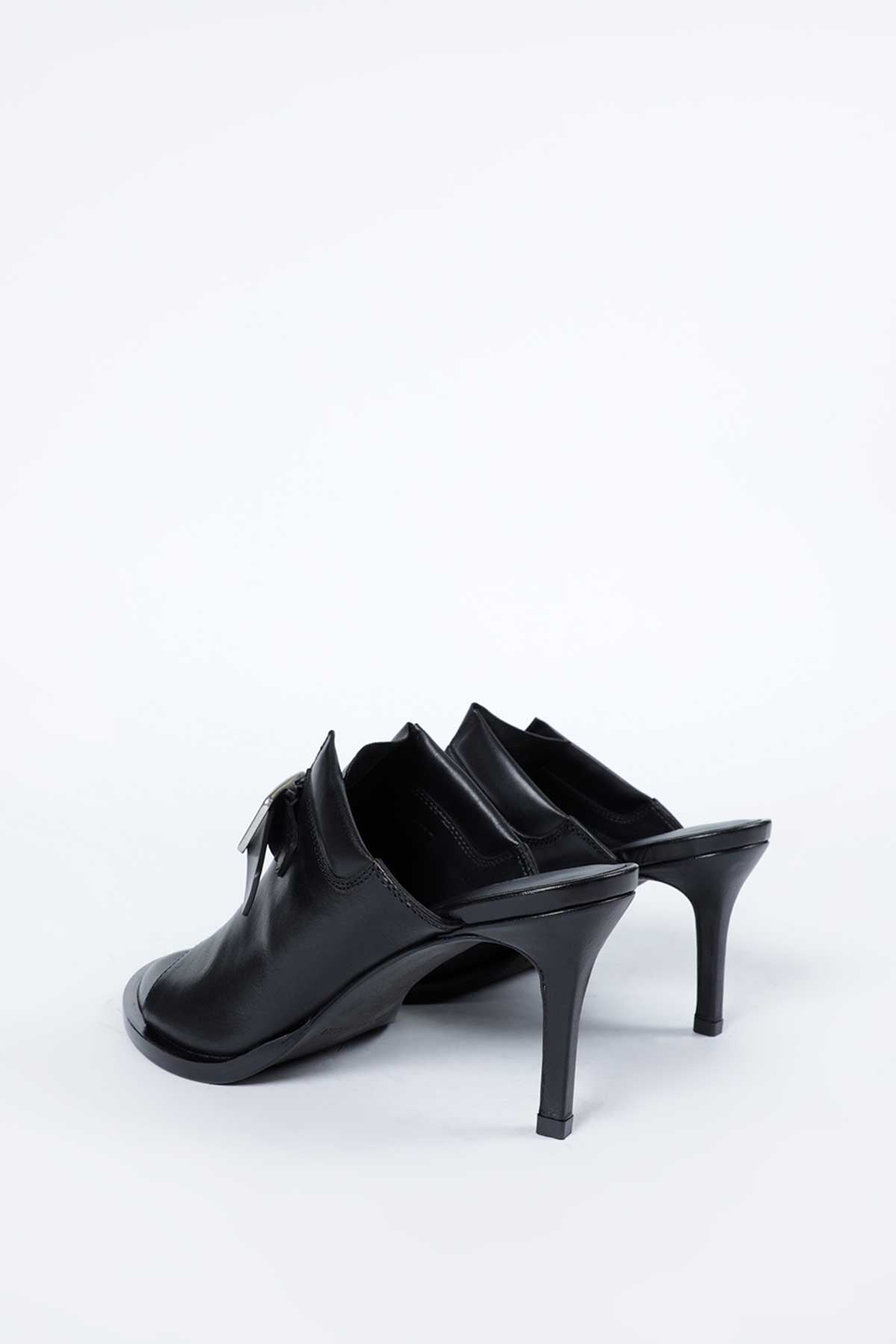 ケケヒールドミュール – Ann Demeulemeester