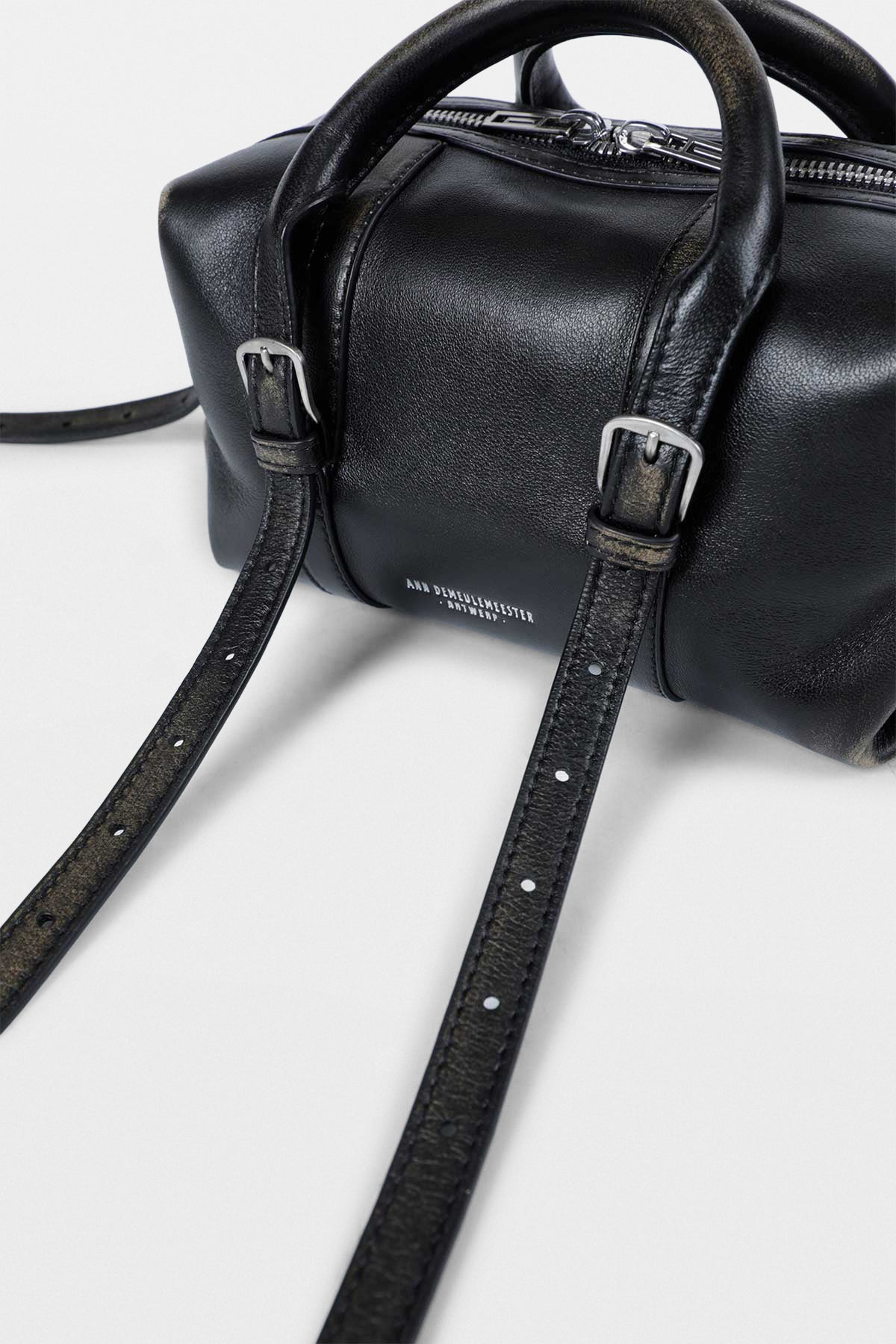 ACCESSORIES – Ann Demeulemeester