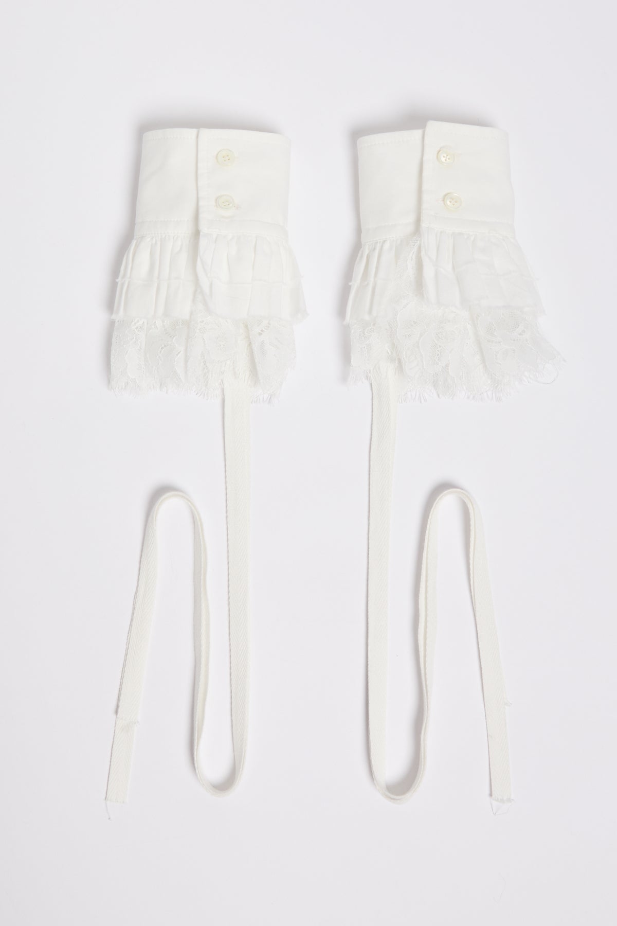 Vestar Lace Ruffled Cuffs