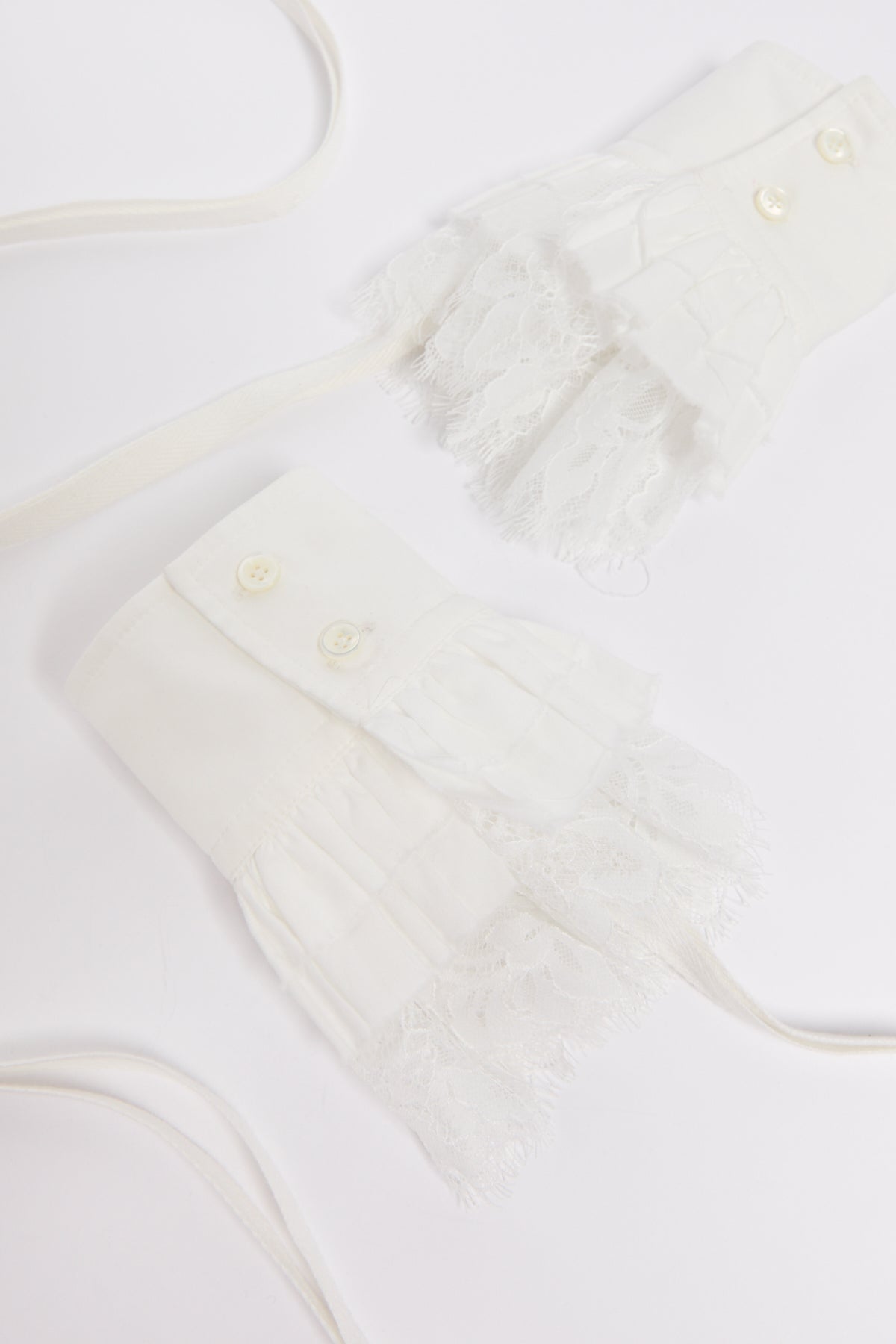 Vestar Lace Ruffled Cuffs