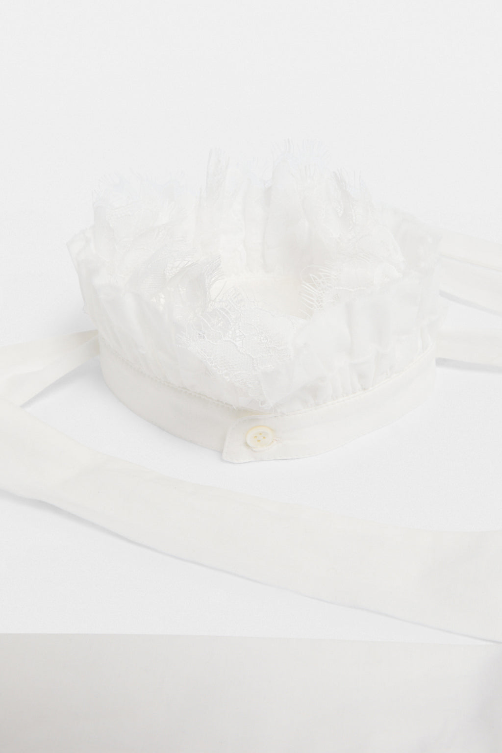 Tosten Lace Ruffled Collar