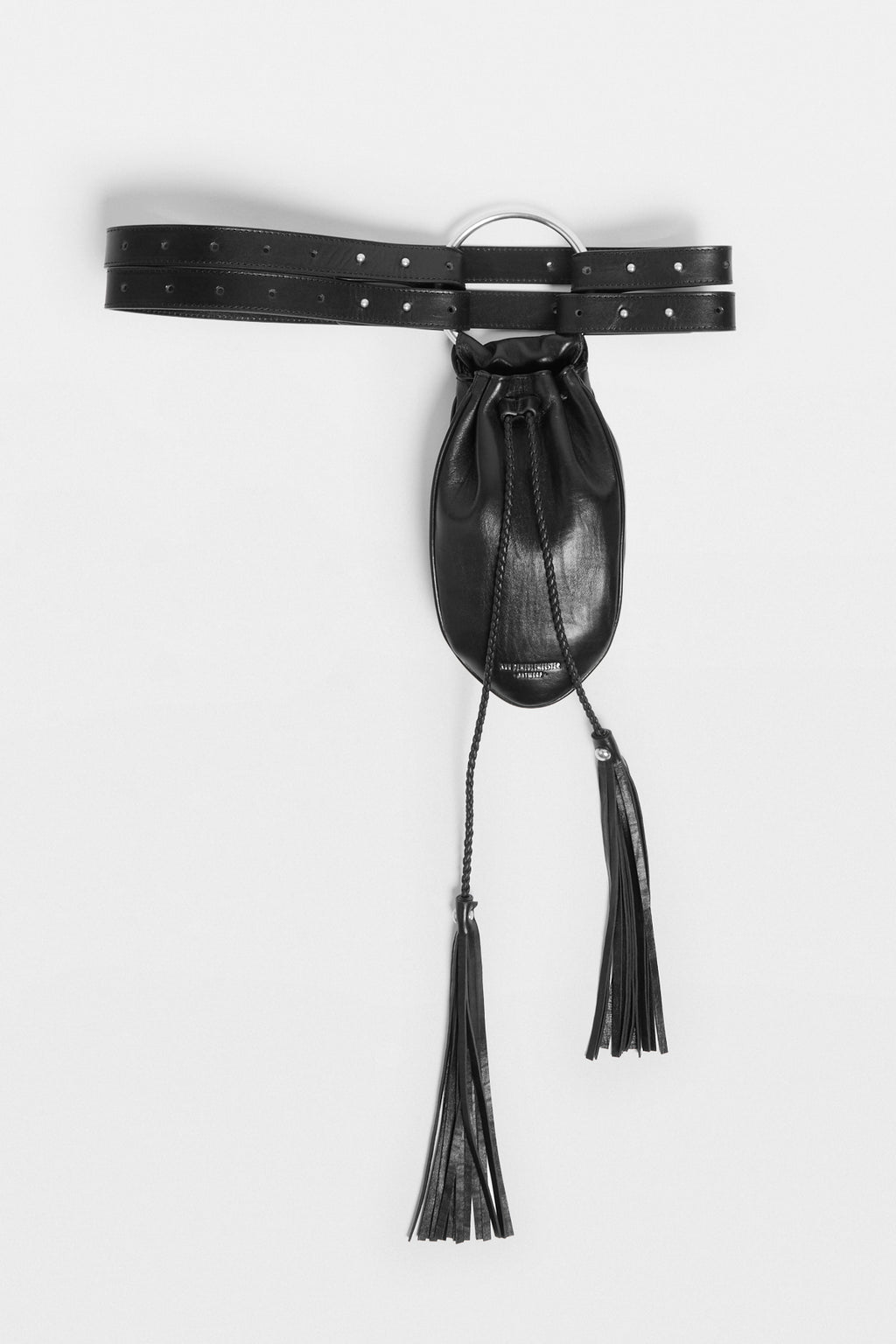 Le Kenan Pouch avec des pompons 