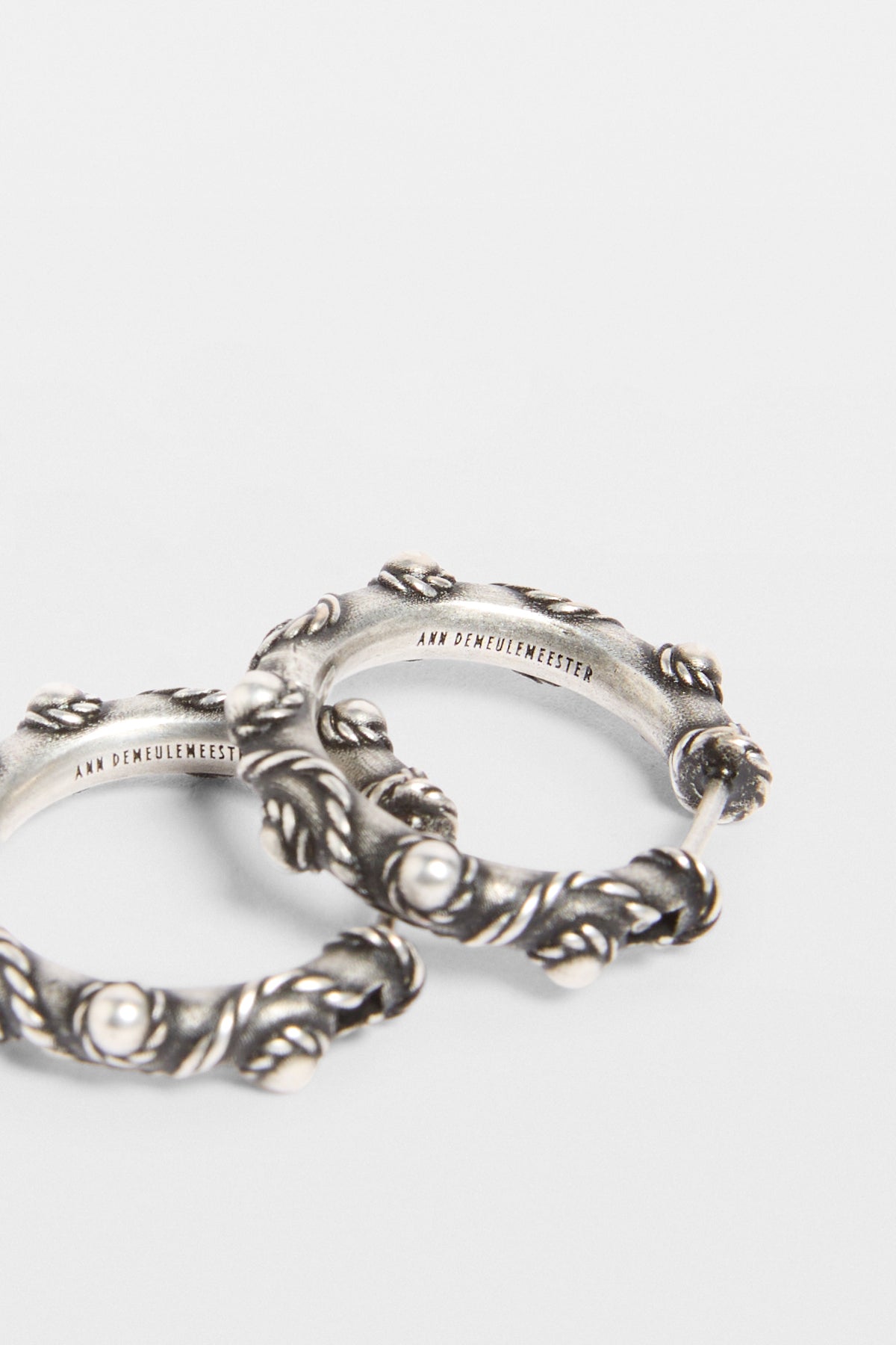 Lone Grained Hoop Earrings