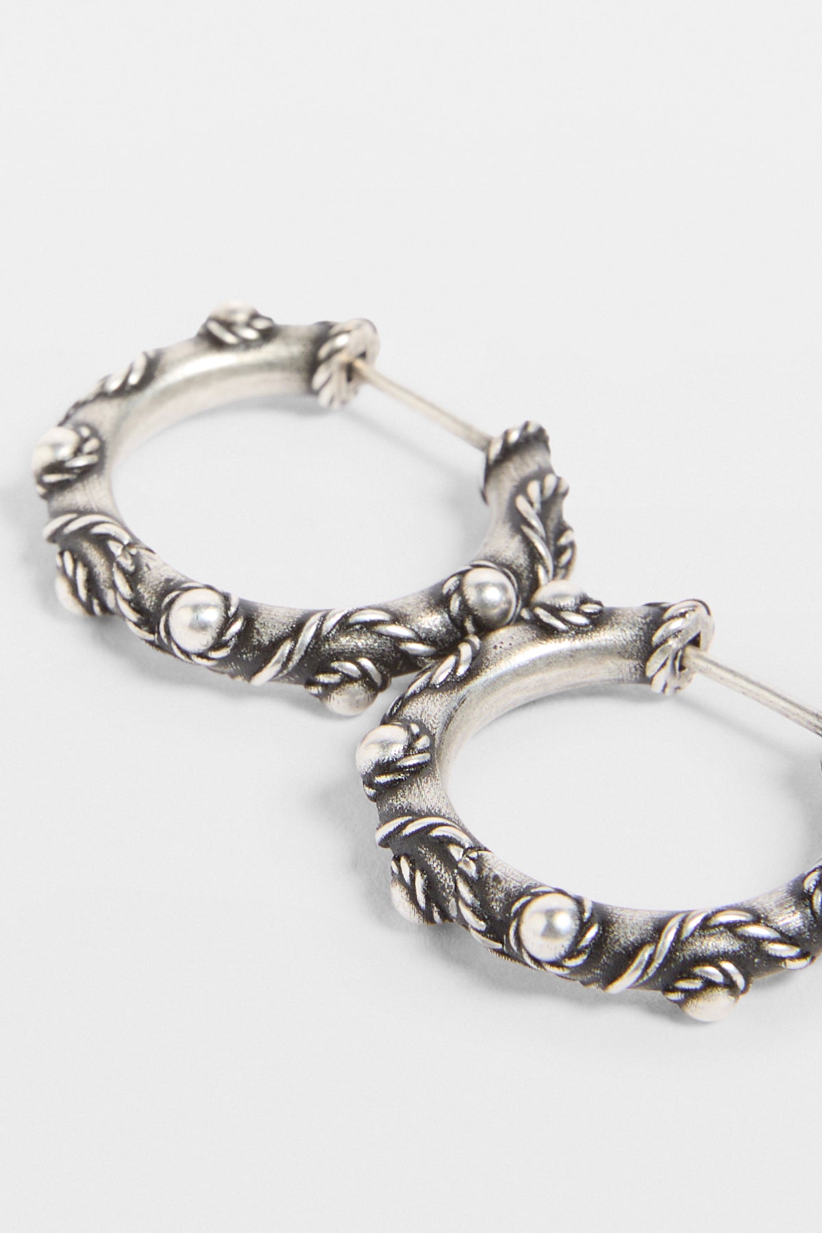 Lone Grained Hoop Earrings
