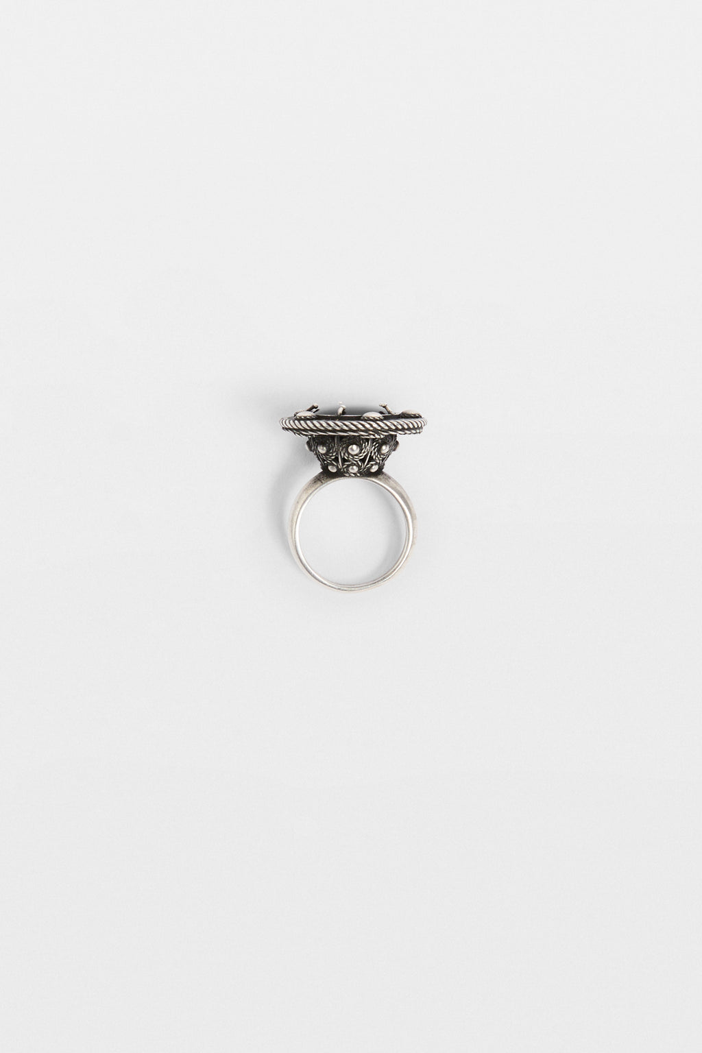 Anello Cabochon a Grana Orm 