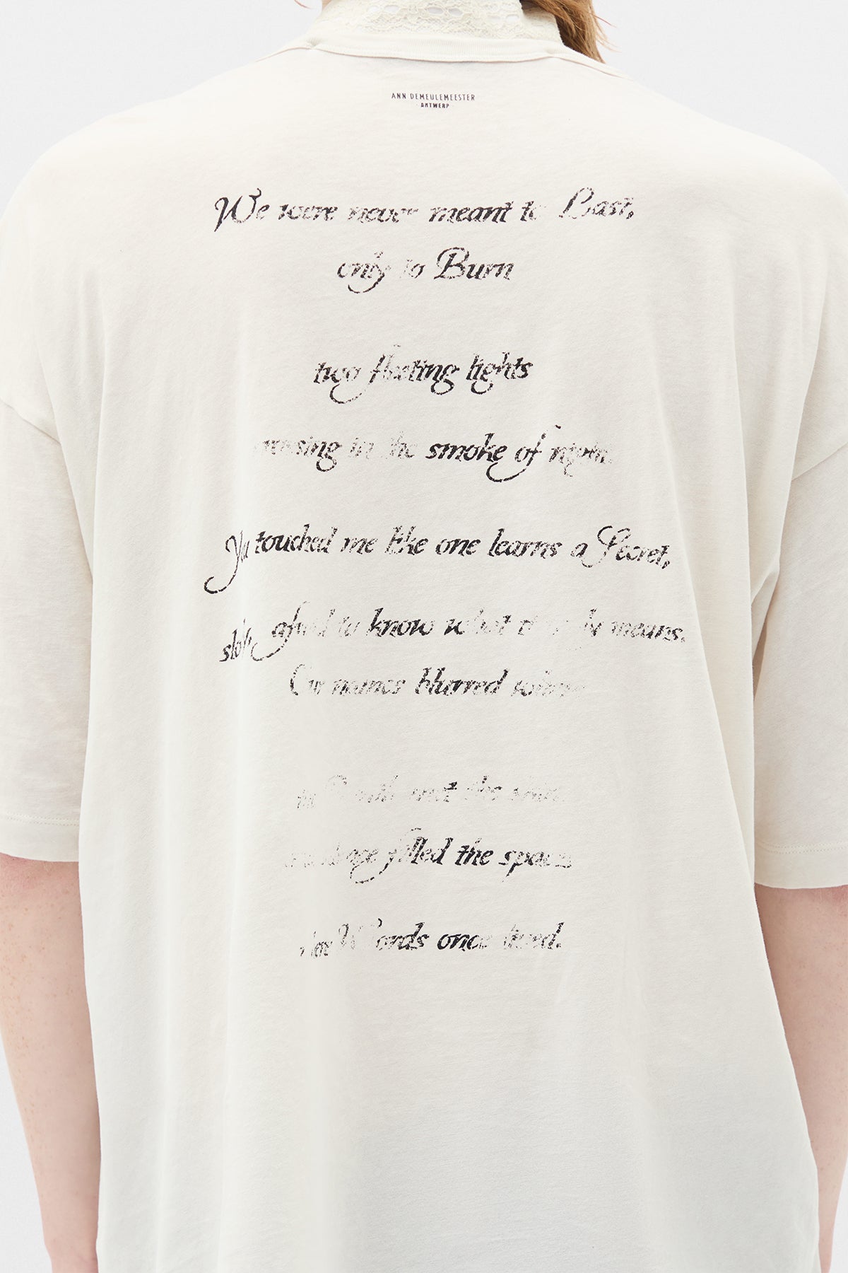 High Comfort T-Shirt With Detachable Collar