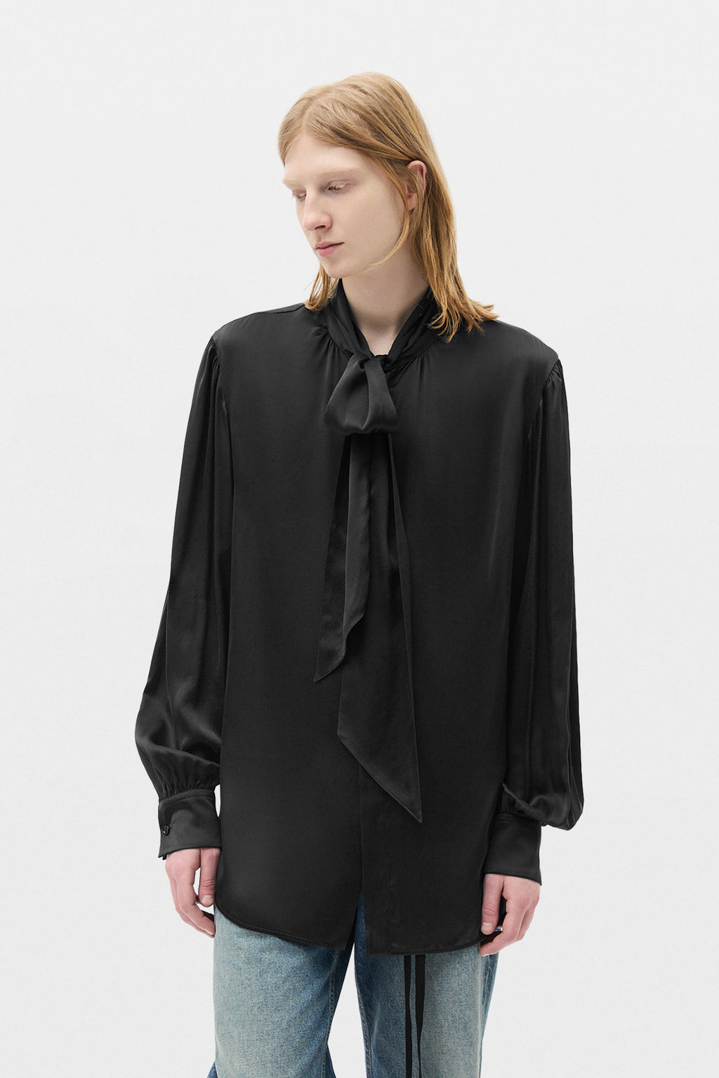 Chemise col à nœud papillon Runo 