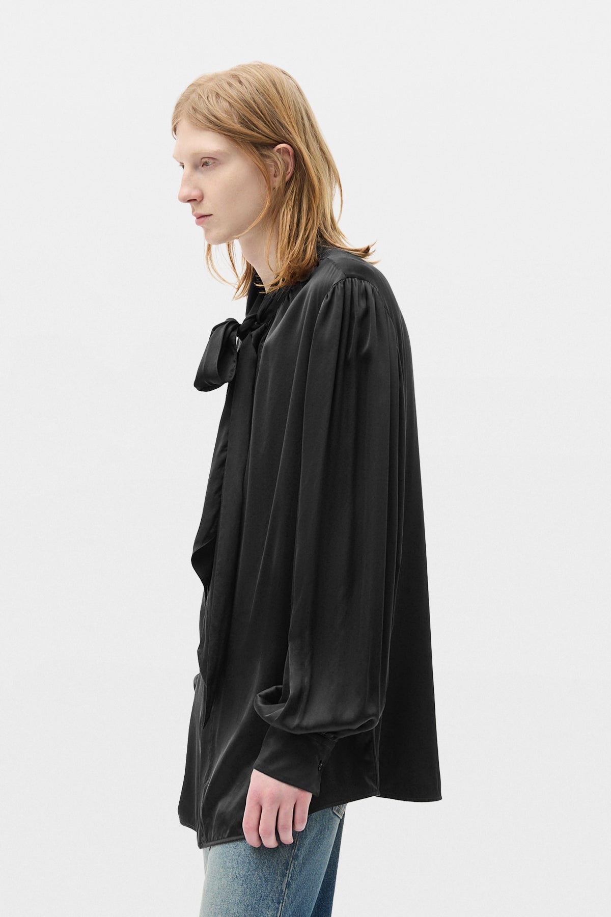 Chemise col à nœud papillon Runo 