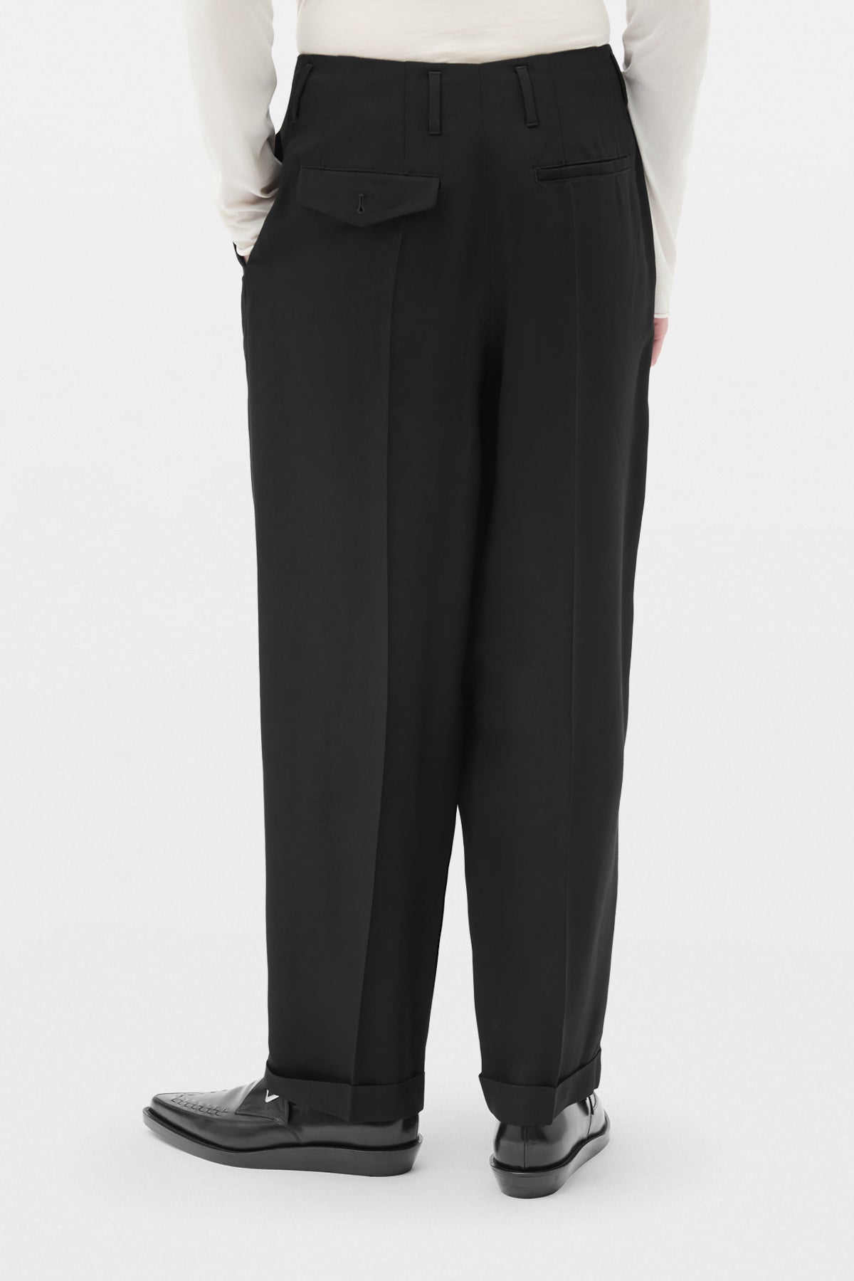 Agdar Pleated Carrot Pants