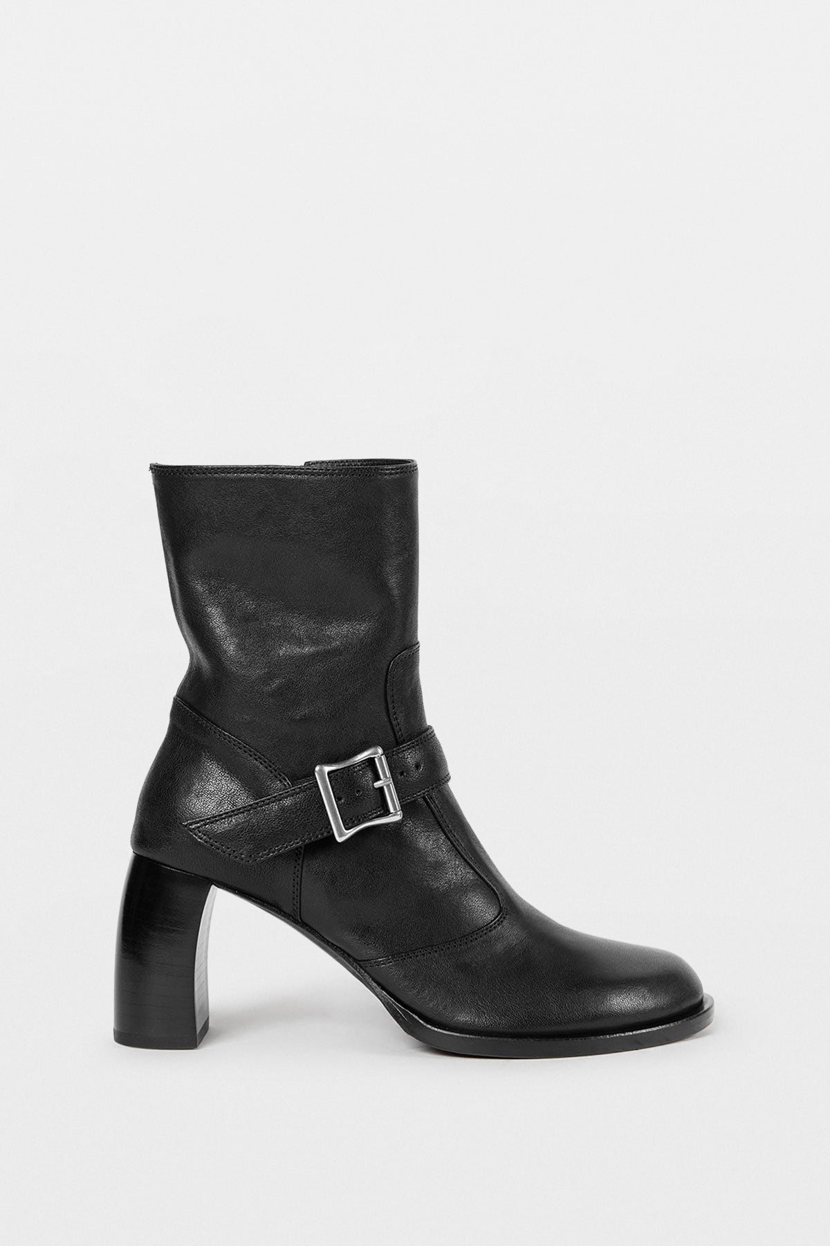 Woman Shoes – Ann Demeulemeester