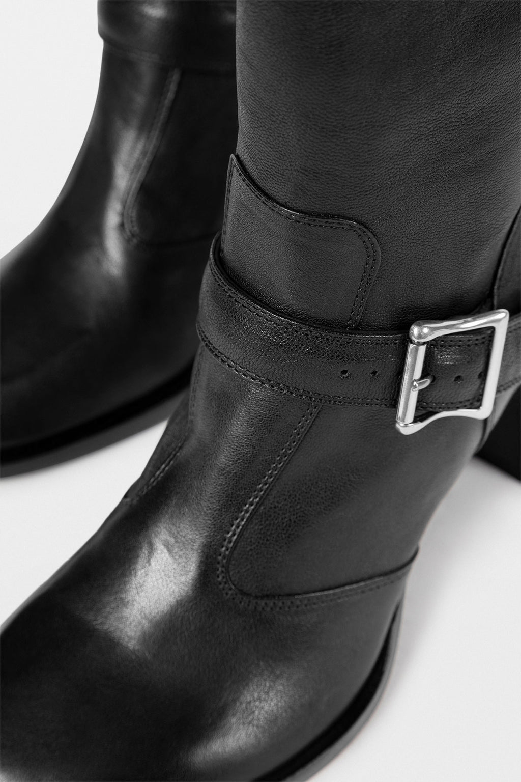 Bottes à talons Klarissa avec ceinture 