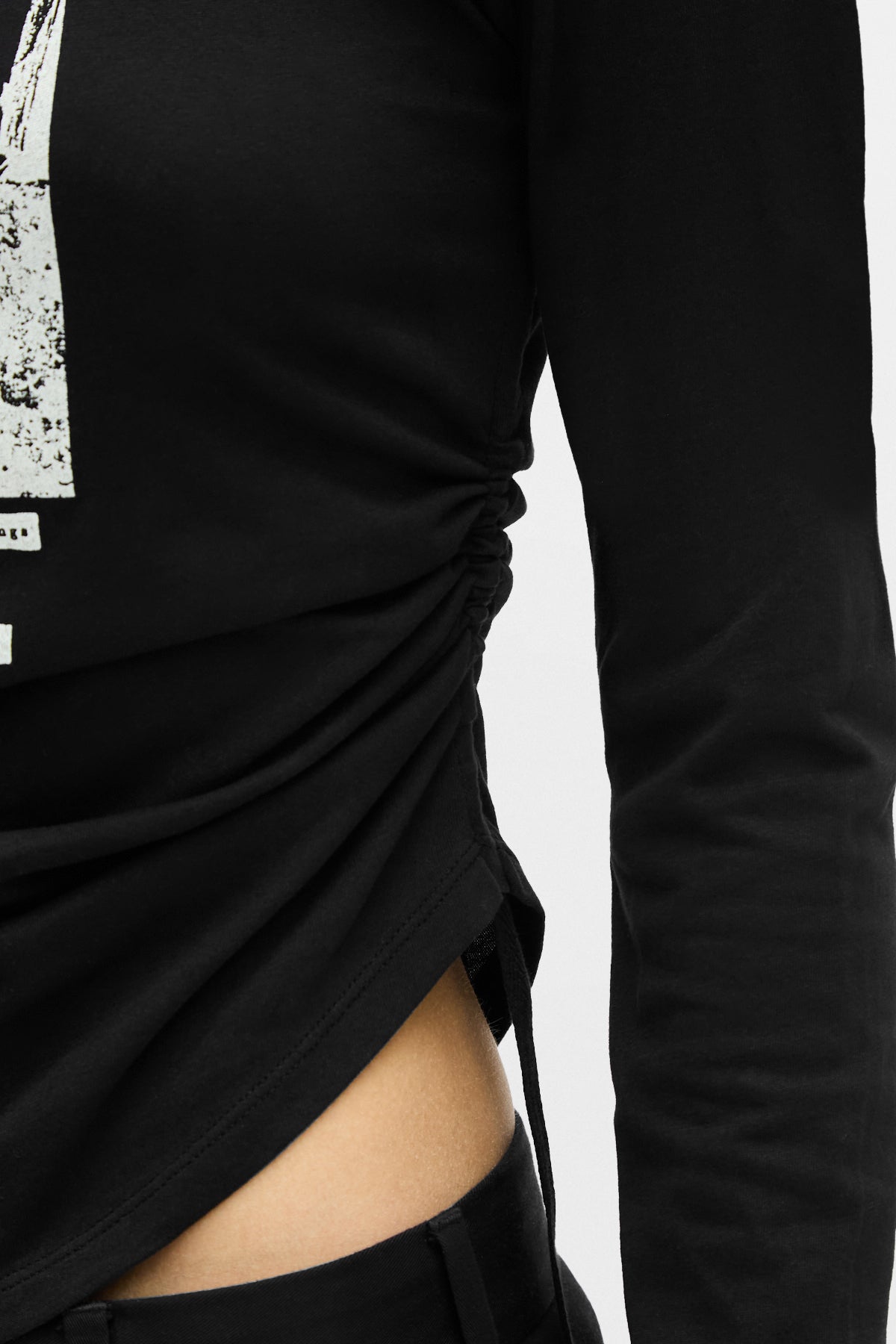 Dot Wrinkled Cropped Long Sleeves Top