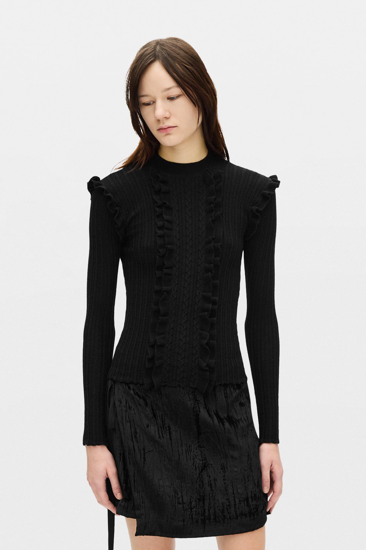 Pull ajusté Mirina avec plastron à volants 