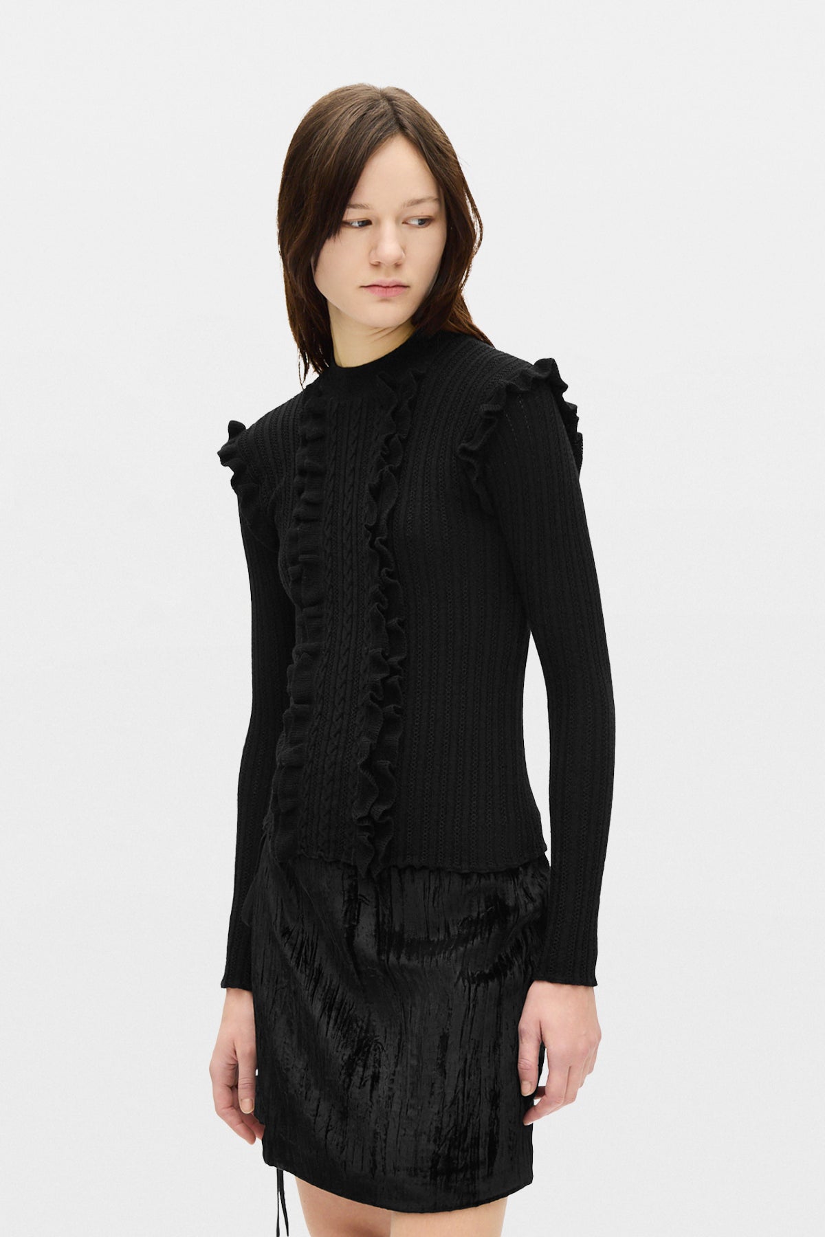 Pull ajusté Mirina avec plastron à volants 