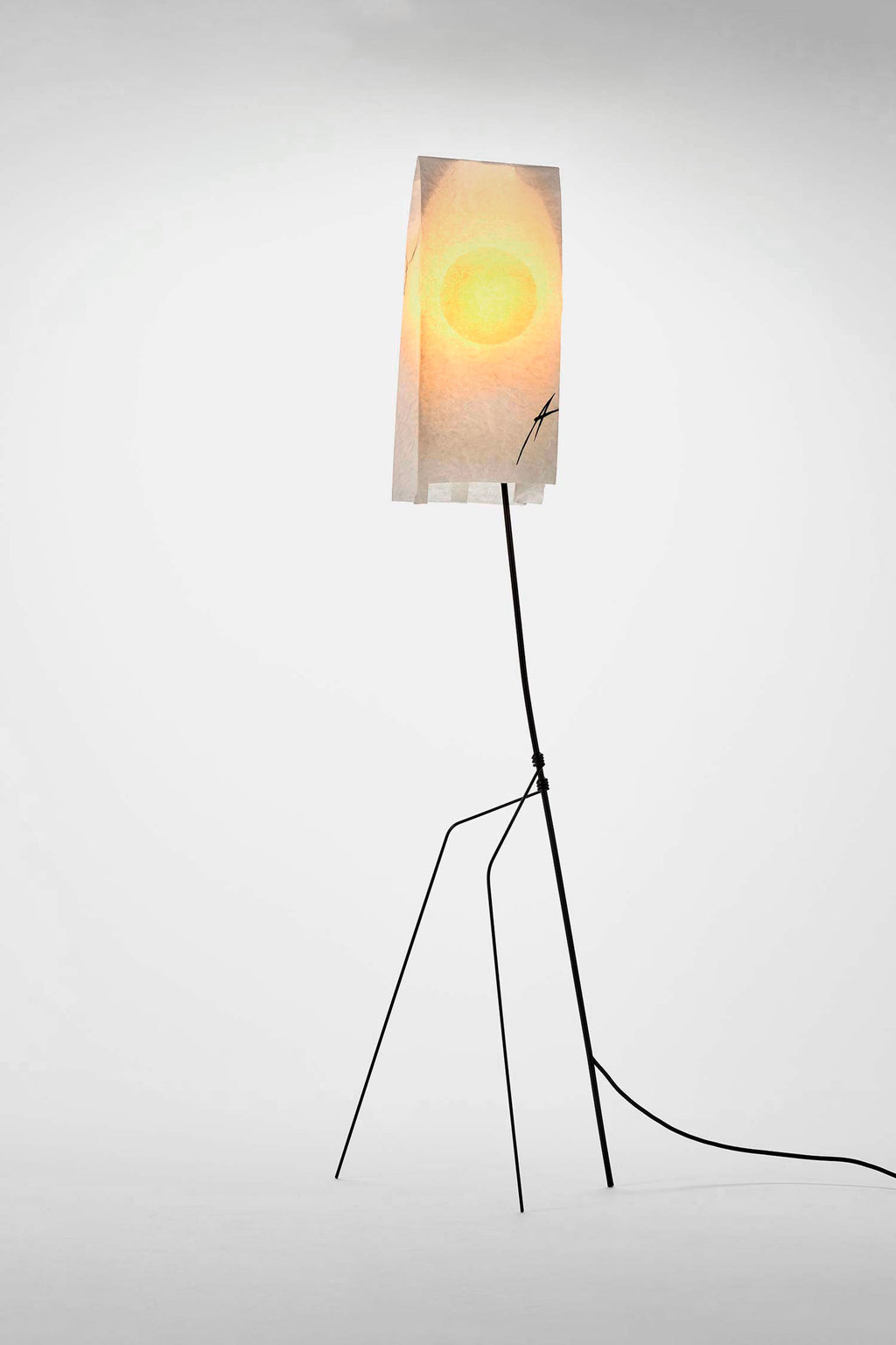 Eo - مصباح قائم بذاته 