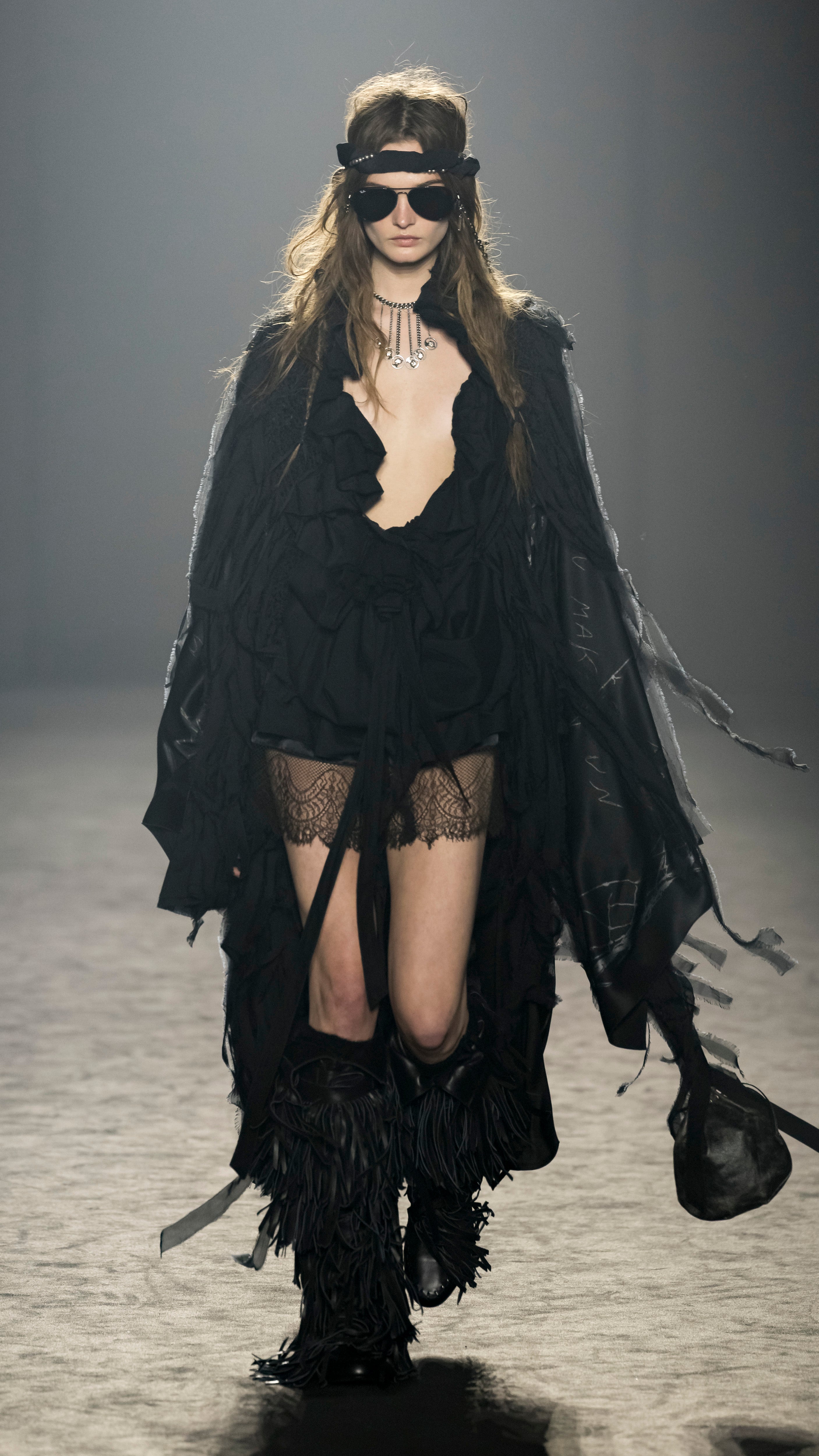 Autumn / Winter 25 – Ann Demeulemeester