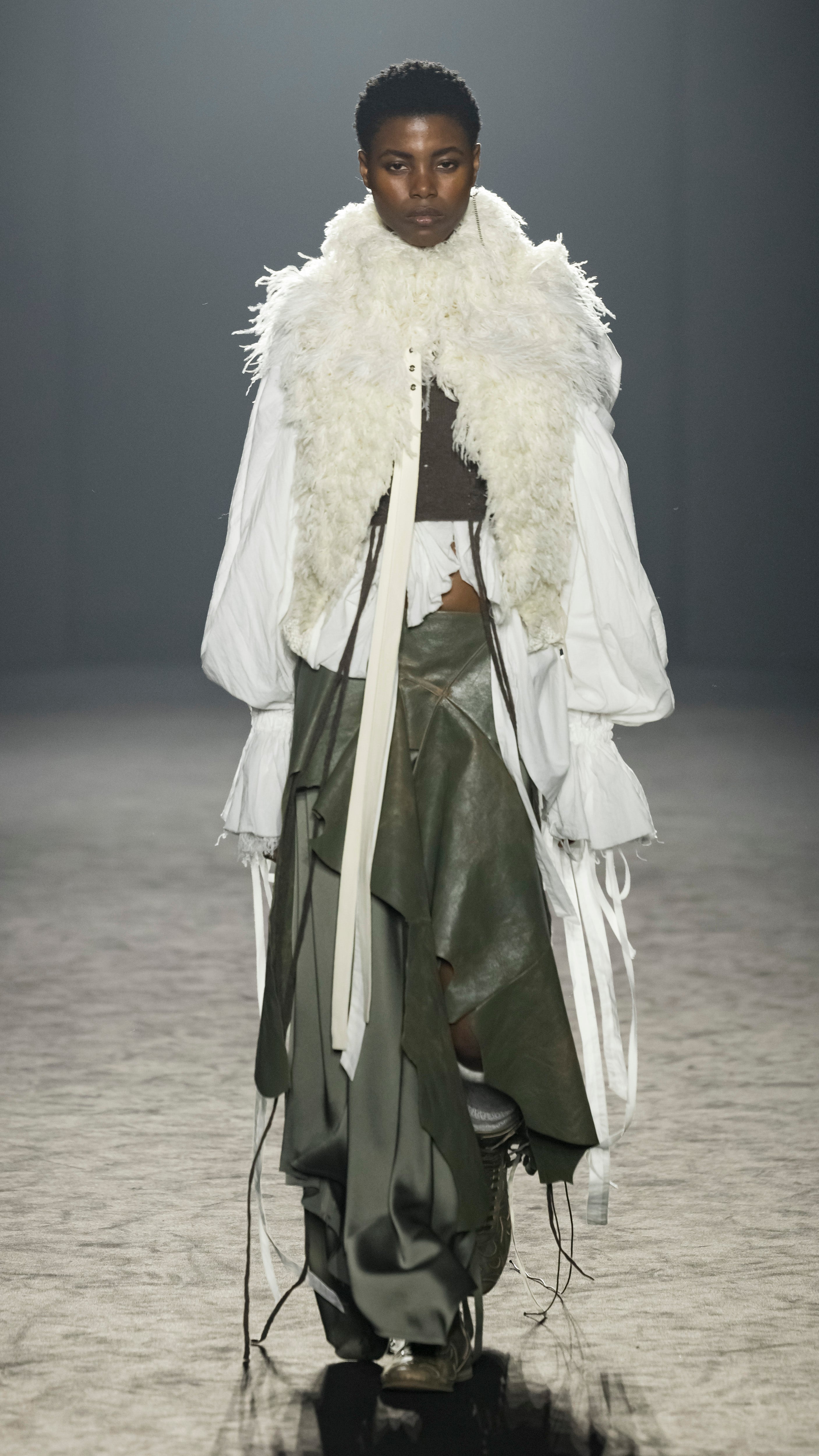 Autumn / Winter 25 – Ann Demeulemeester