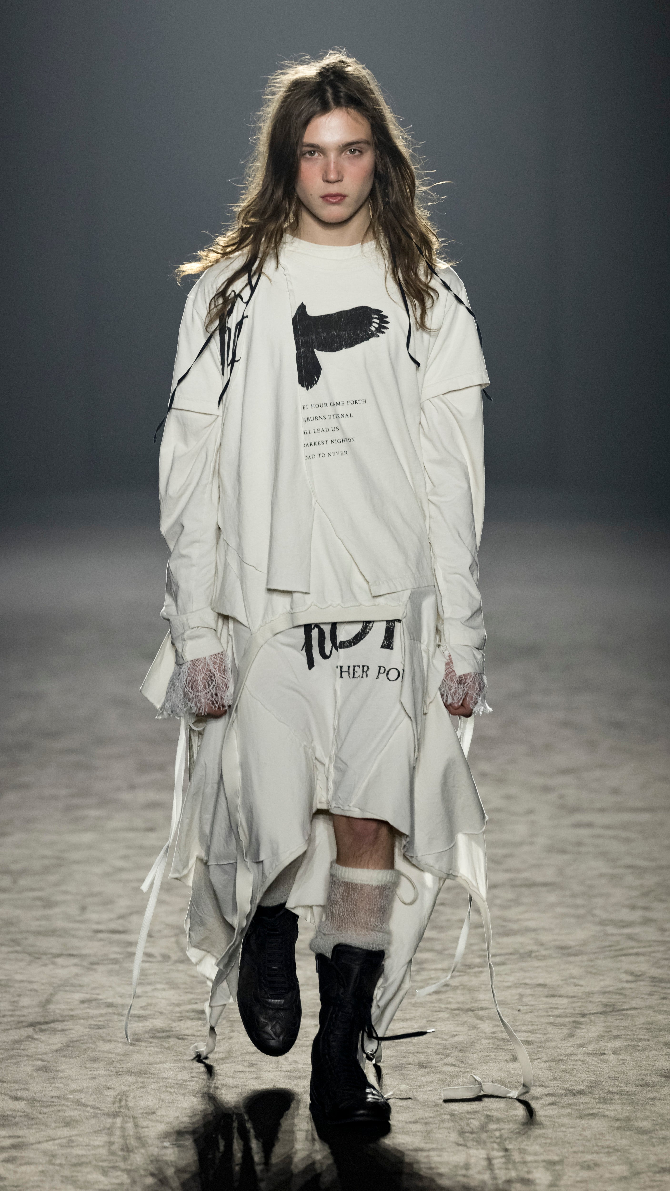 Autumn / Winter 25 – Ann Demeulemeester
