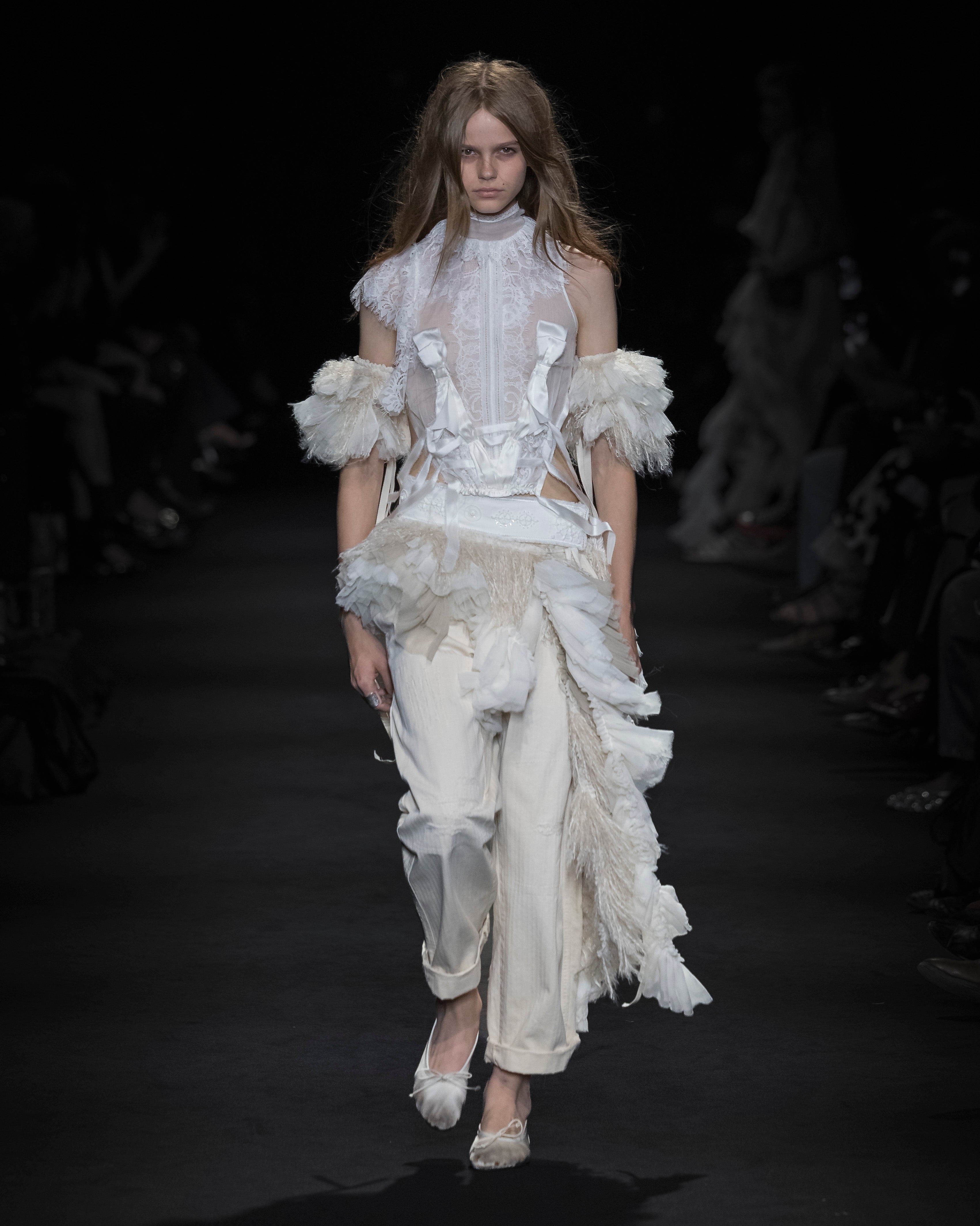ANN DEMEULEMEESTER 32年間コレクション全集 Spring Summer 27 – Ann Demeulemeester