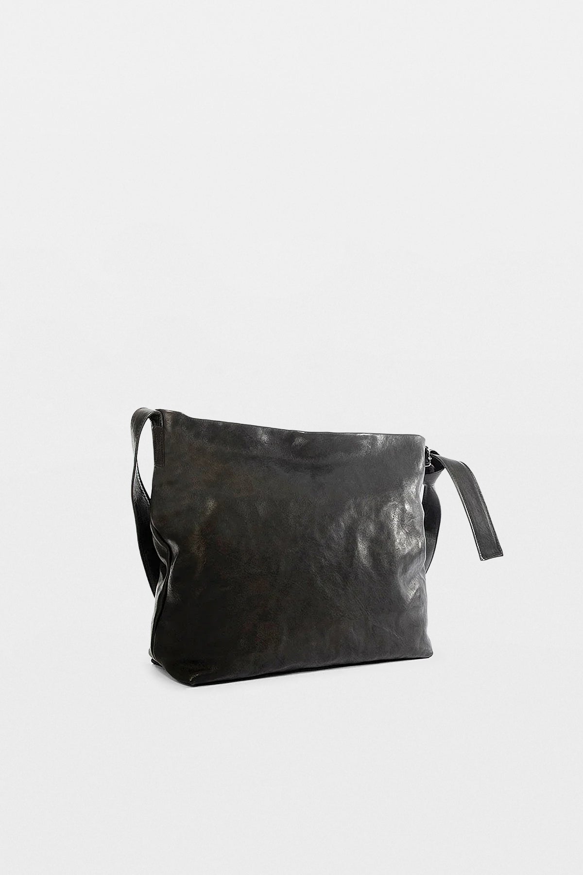 Runa Medium Soft Shoulder Bag – Ann Demeulemeester