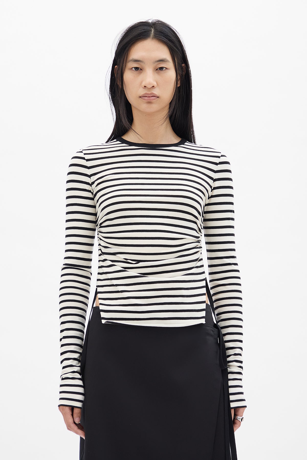 Oke Wrinkled Cropped Long Sleeve Top