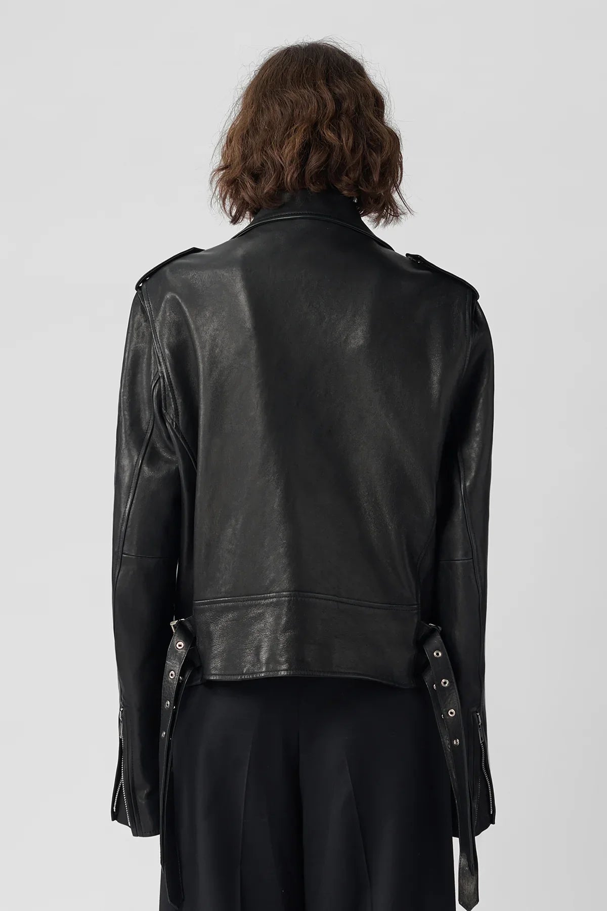 Anu Perfecto – Ann Demeulemeester Anu Perfecto – Ann Demeulemeester