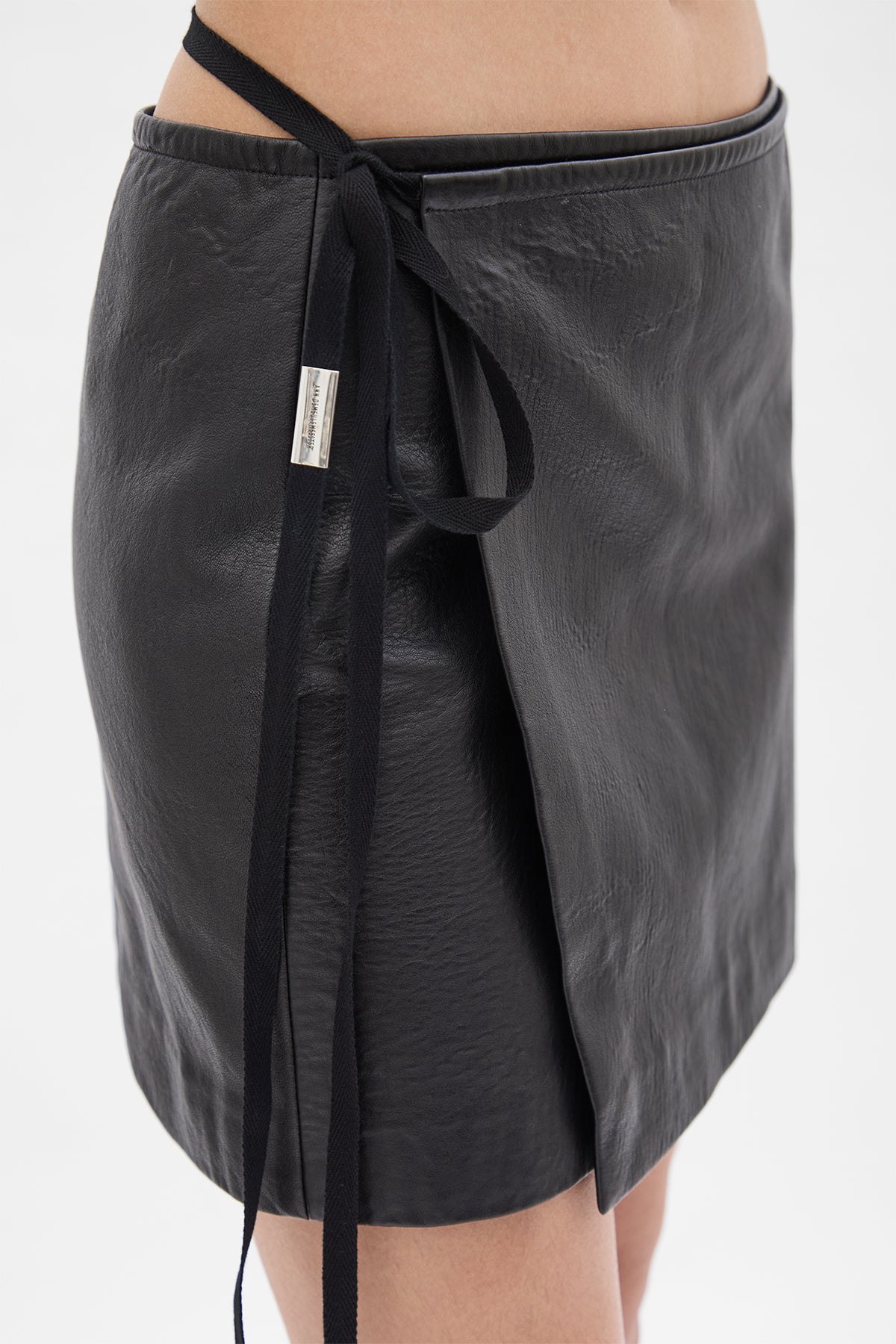 ANN DEMEULEMEESTER レザーミニスカート ベルトデザイン ジョリエンミニスカート – Ann Demeulemeester