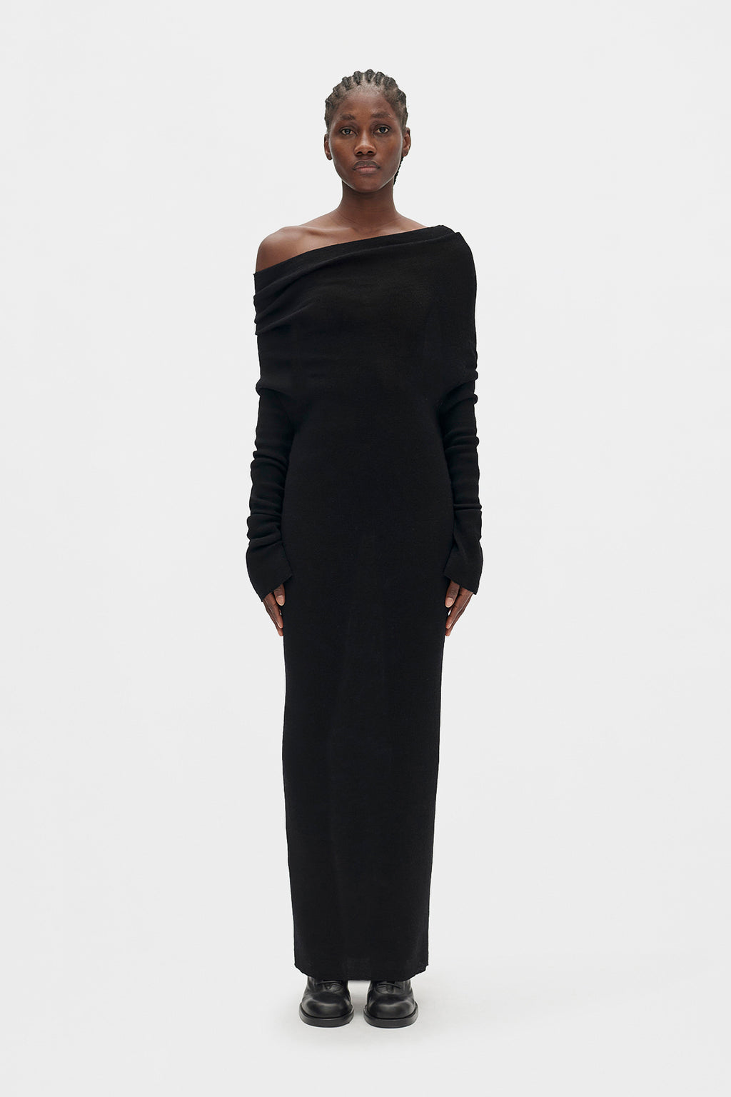 ANN DEMEULEMEESTER FRAU SCHWARZE KLEIDER 