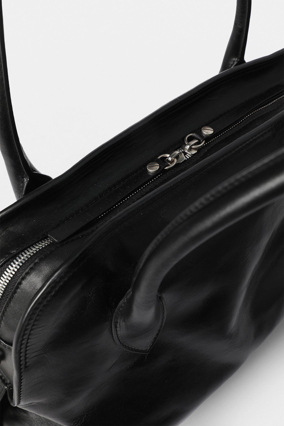 女性用ショルダーバッグ – Ann Demeulemeester