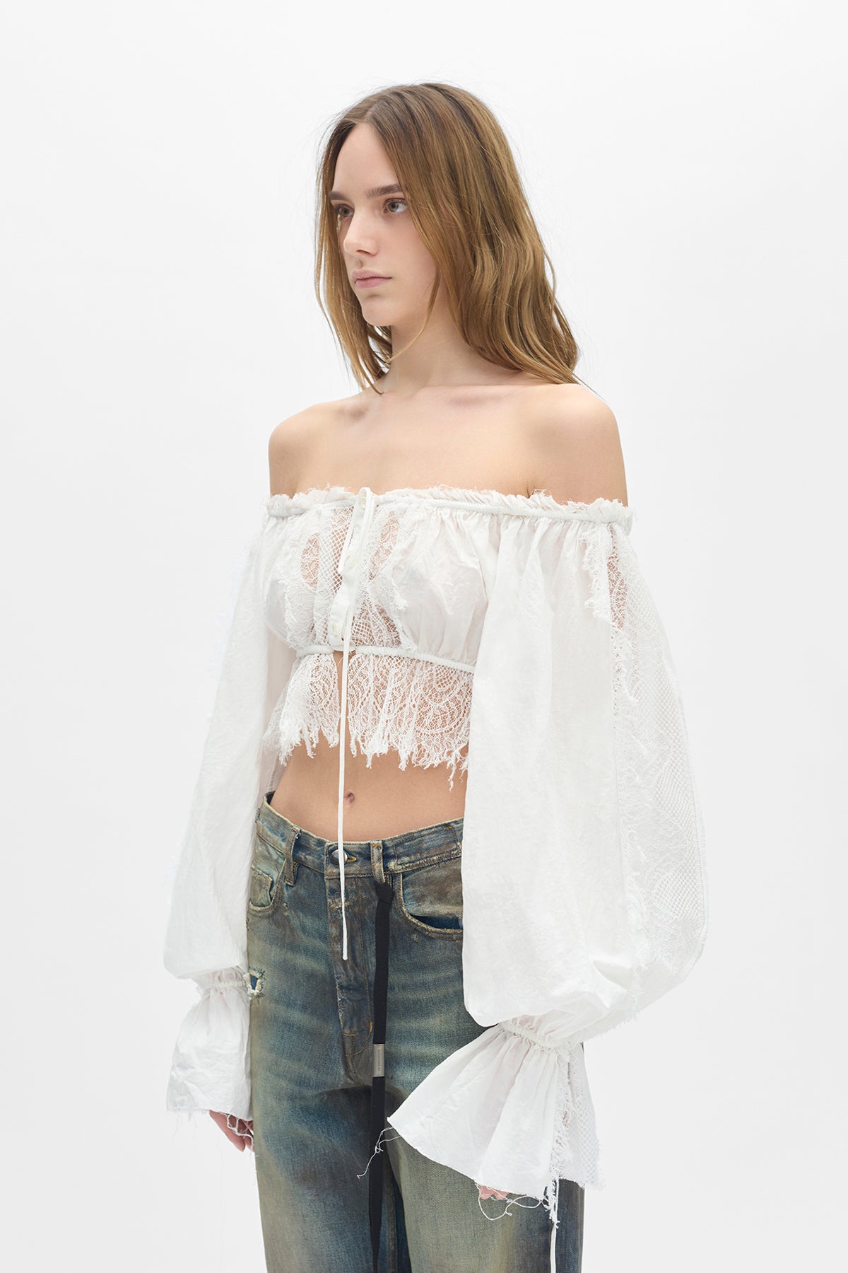 Jorunn Crop Top With Distressed Lace Details – Ann