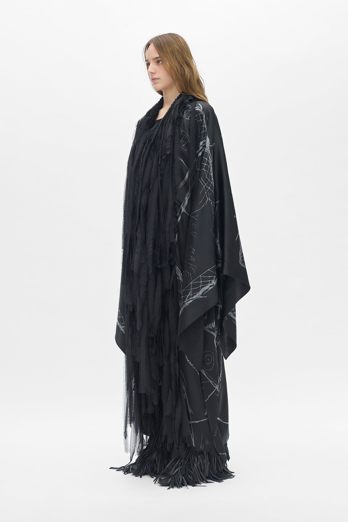 Fora Macrame Embroidery Robe