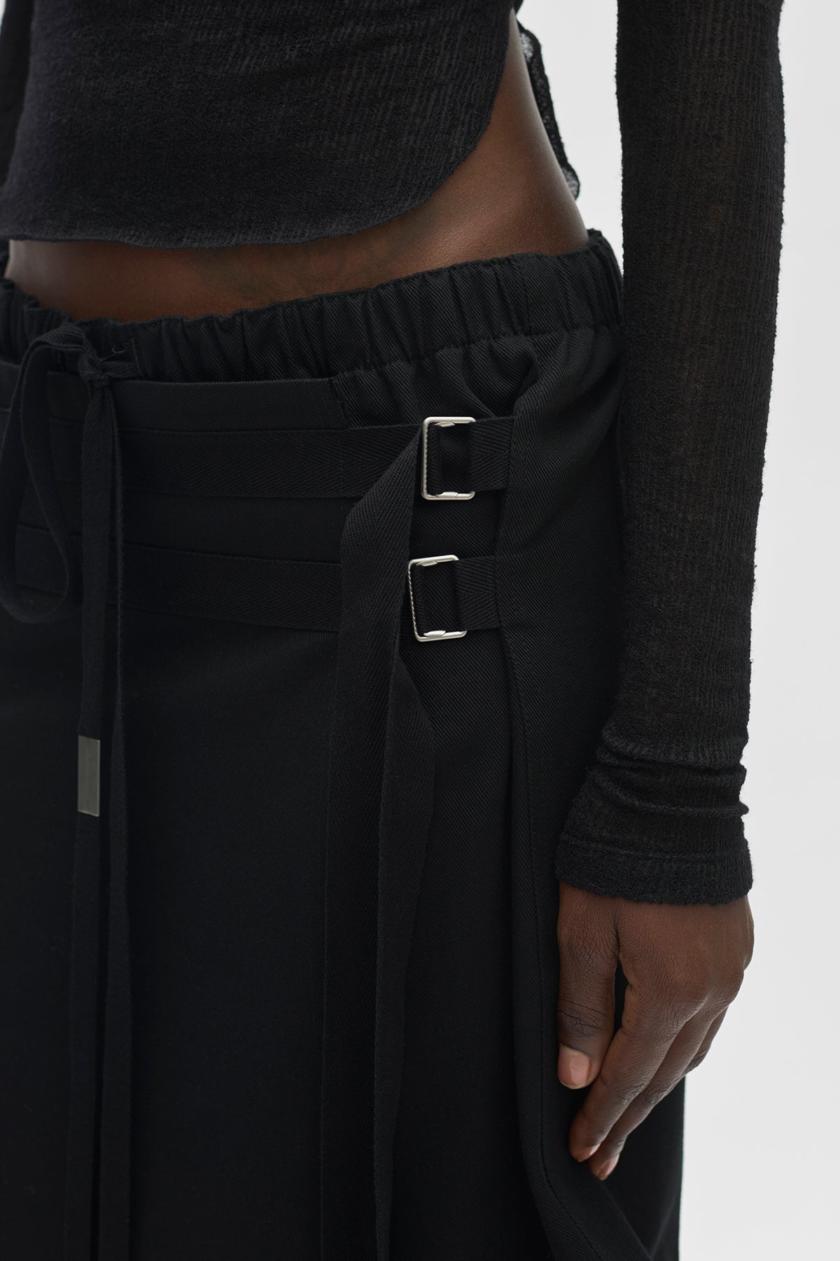 ANN DEMEULEMEESTER ブラック バルーンスカート 36 ANN DEMEULEMEESTER ブラック バルーンスカート 36 ANN DEMEULEMEESTER