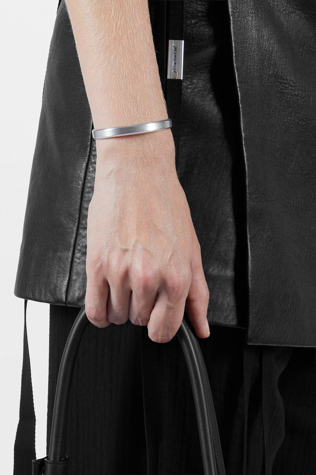Rein Minimalistic Squared Bracelet